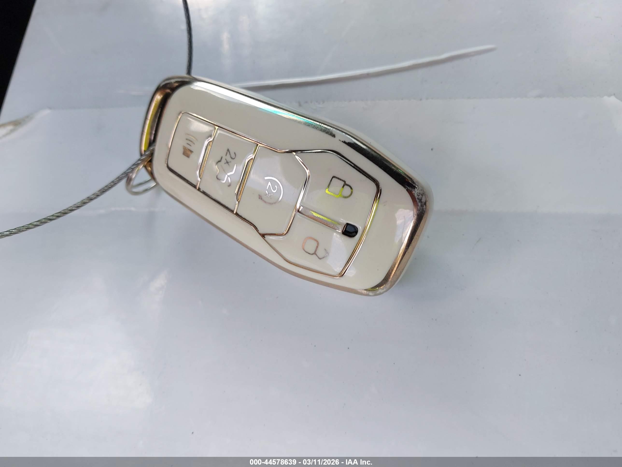 FORD EXPLORER image 11