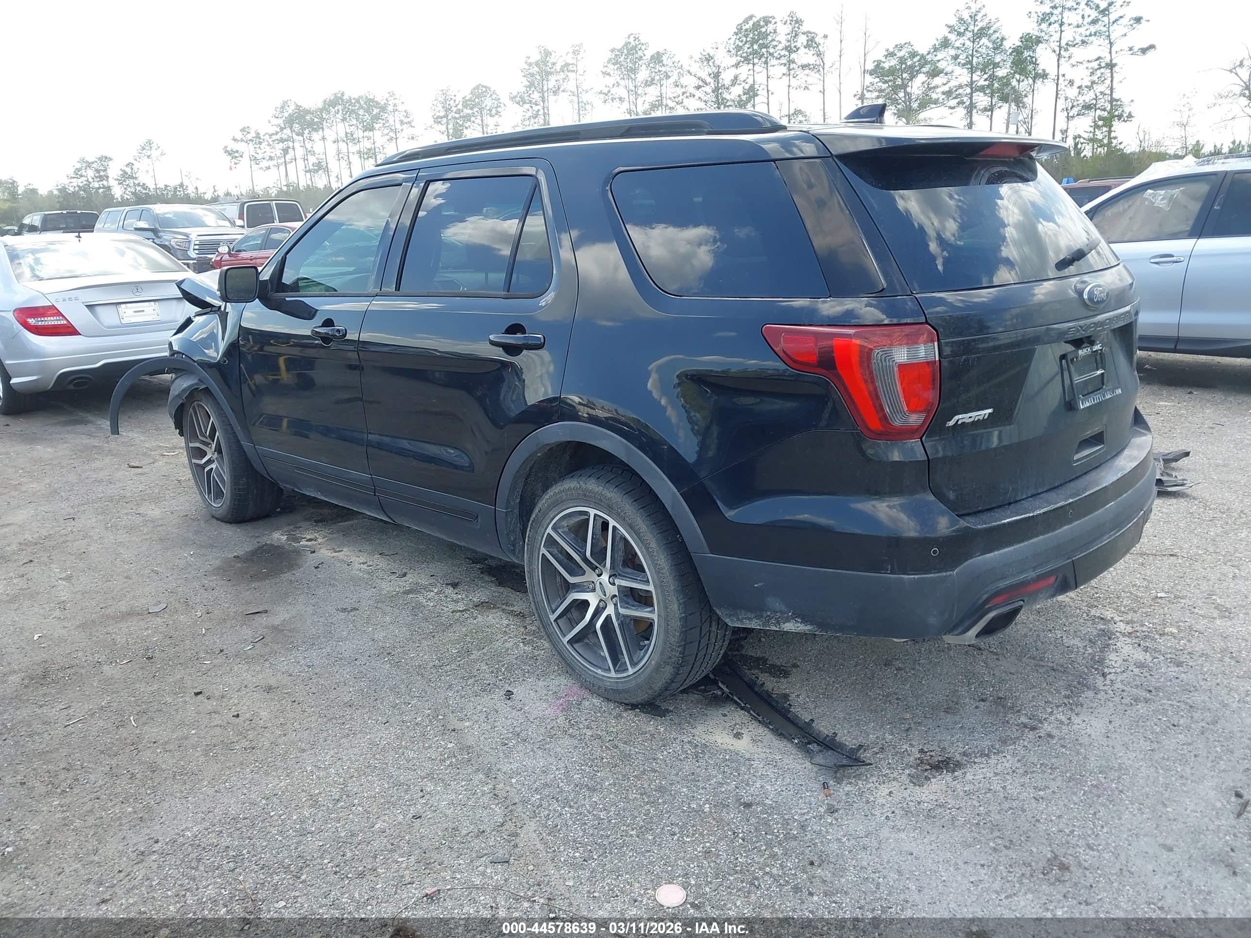 FORD EXPLORER image 3