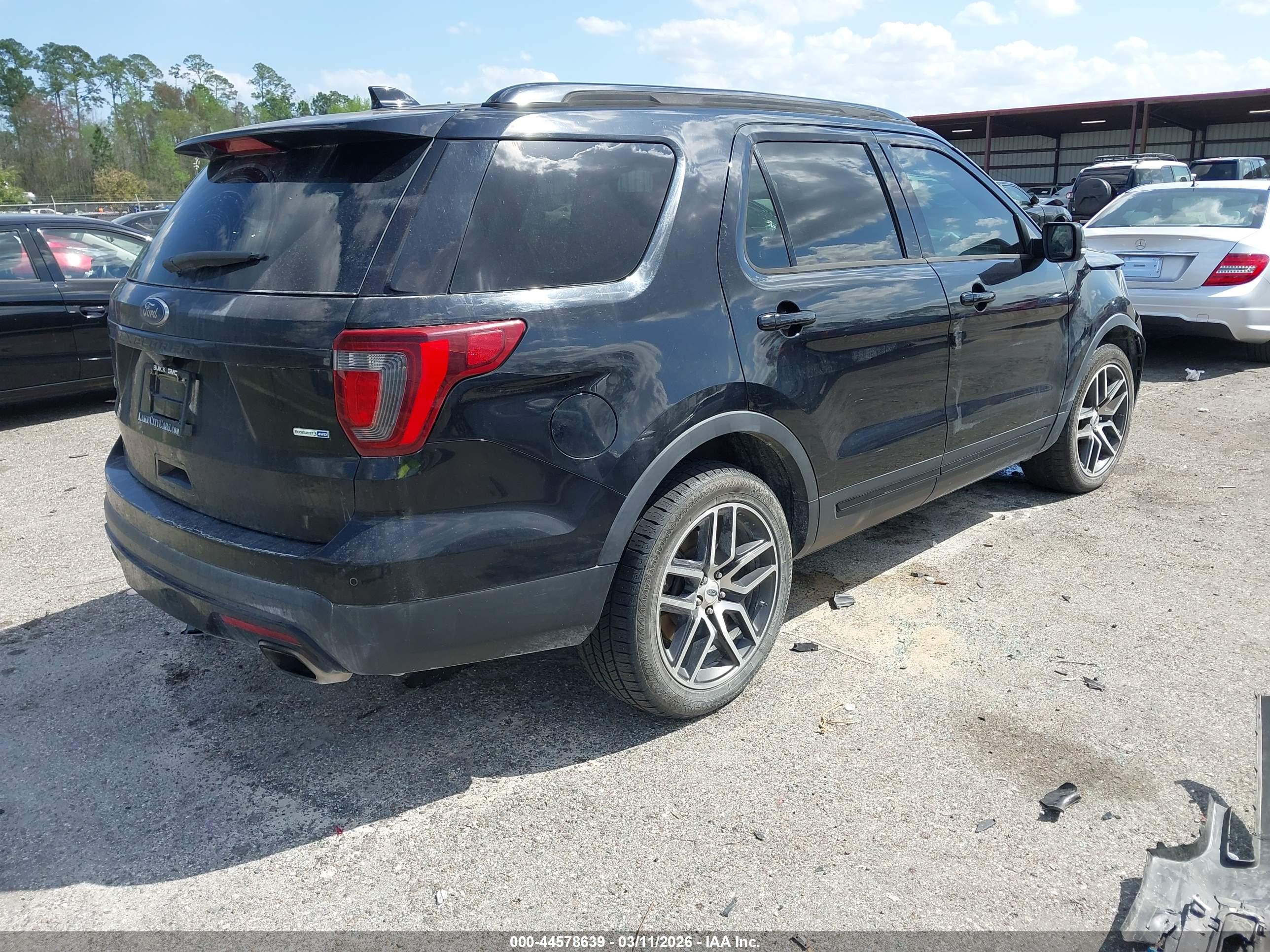 FORD EXPLORER image 4