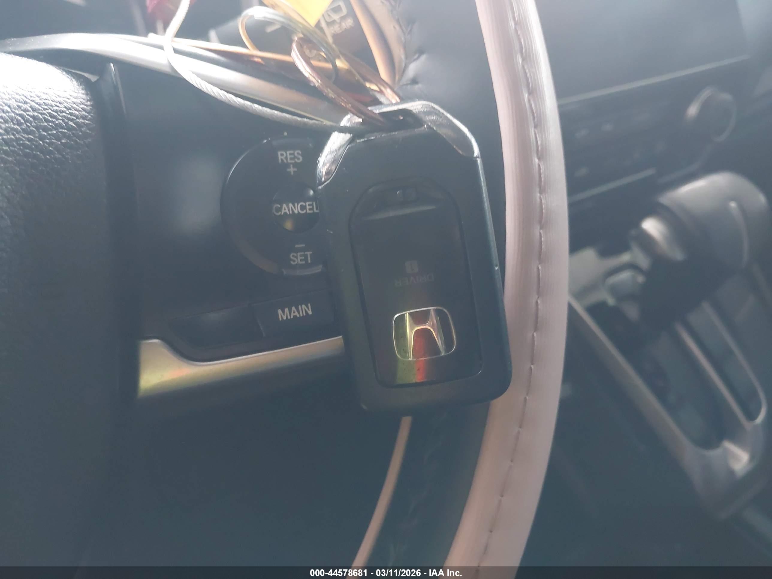 HONDA CR-V image 11
