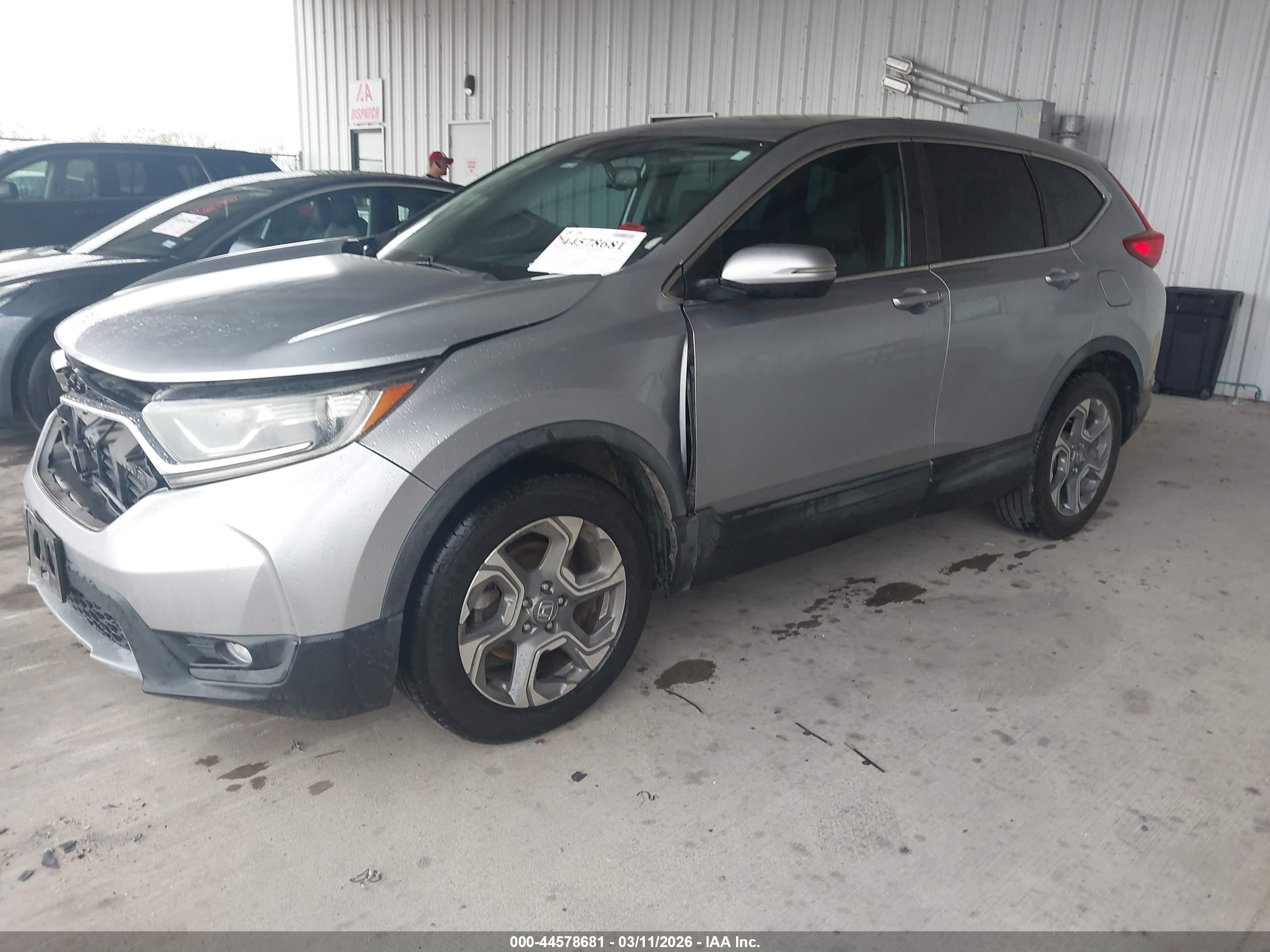 HONDA CR-V image 2