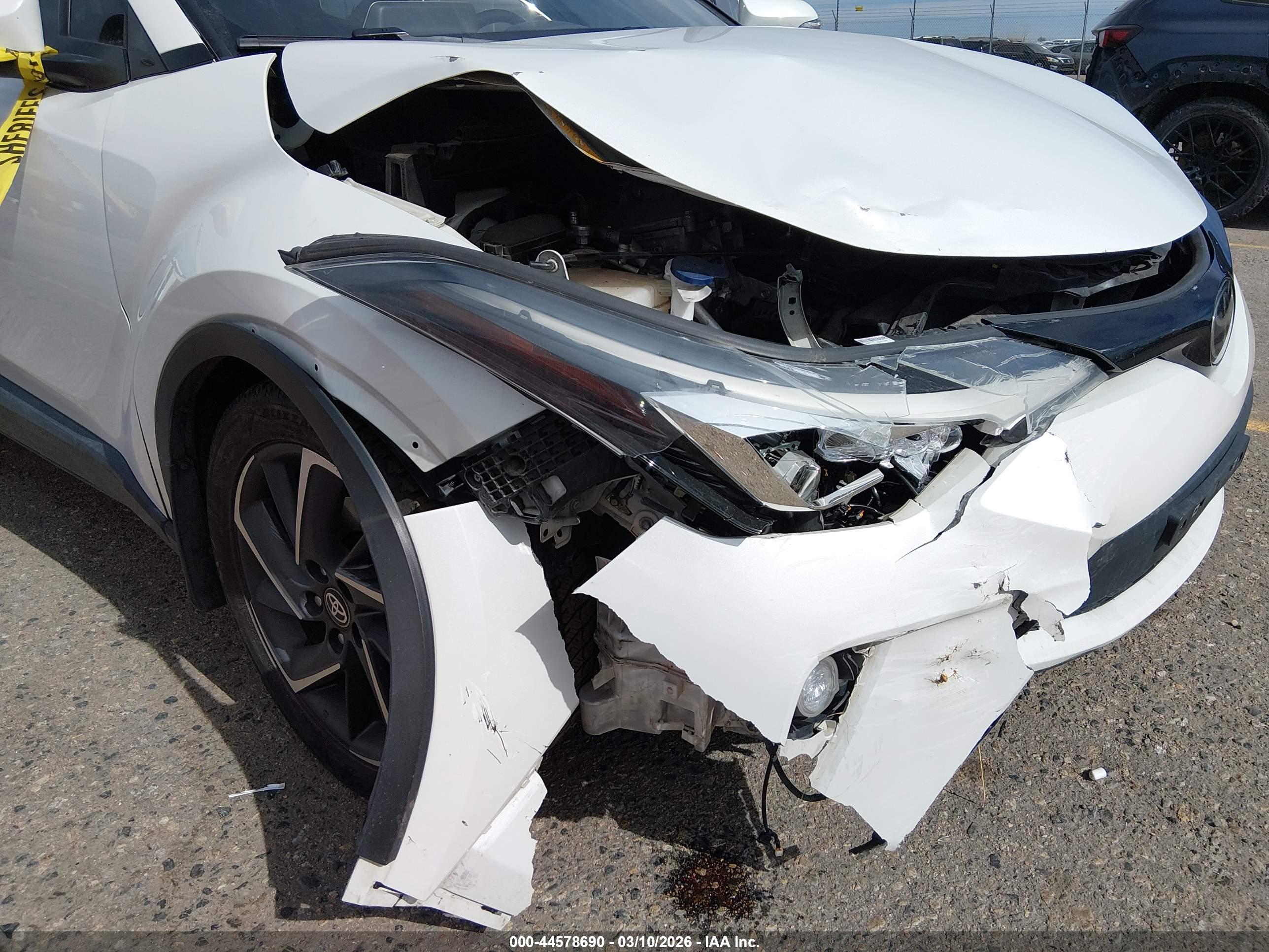 TOYOTA C-HR image 6