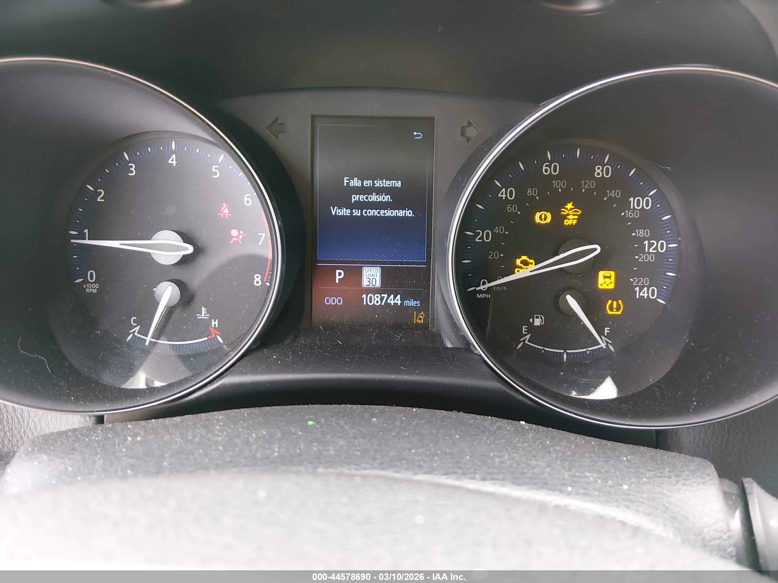 TOYOTA C-HR image 7