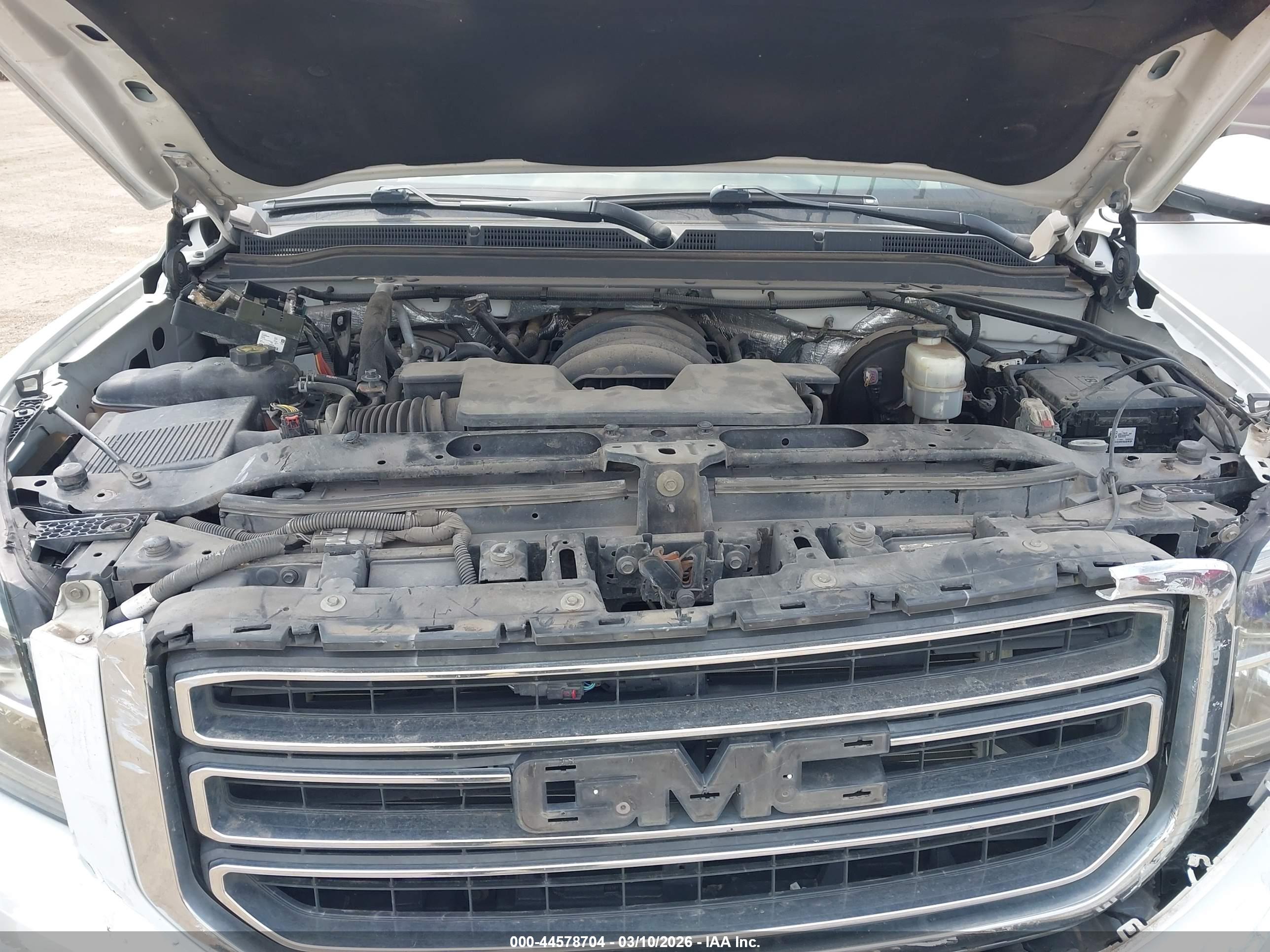 GMC YUKON image 10