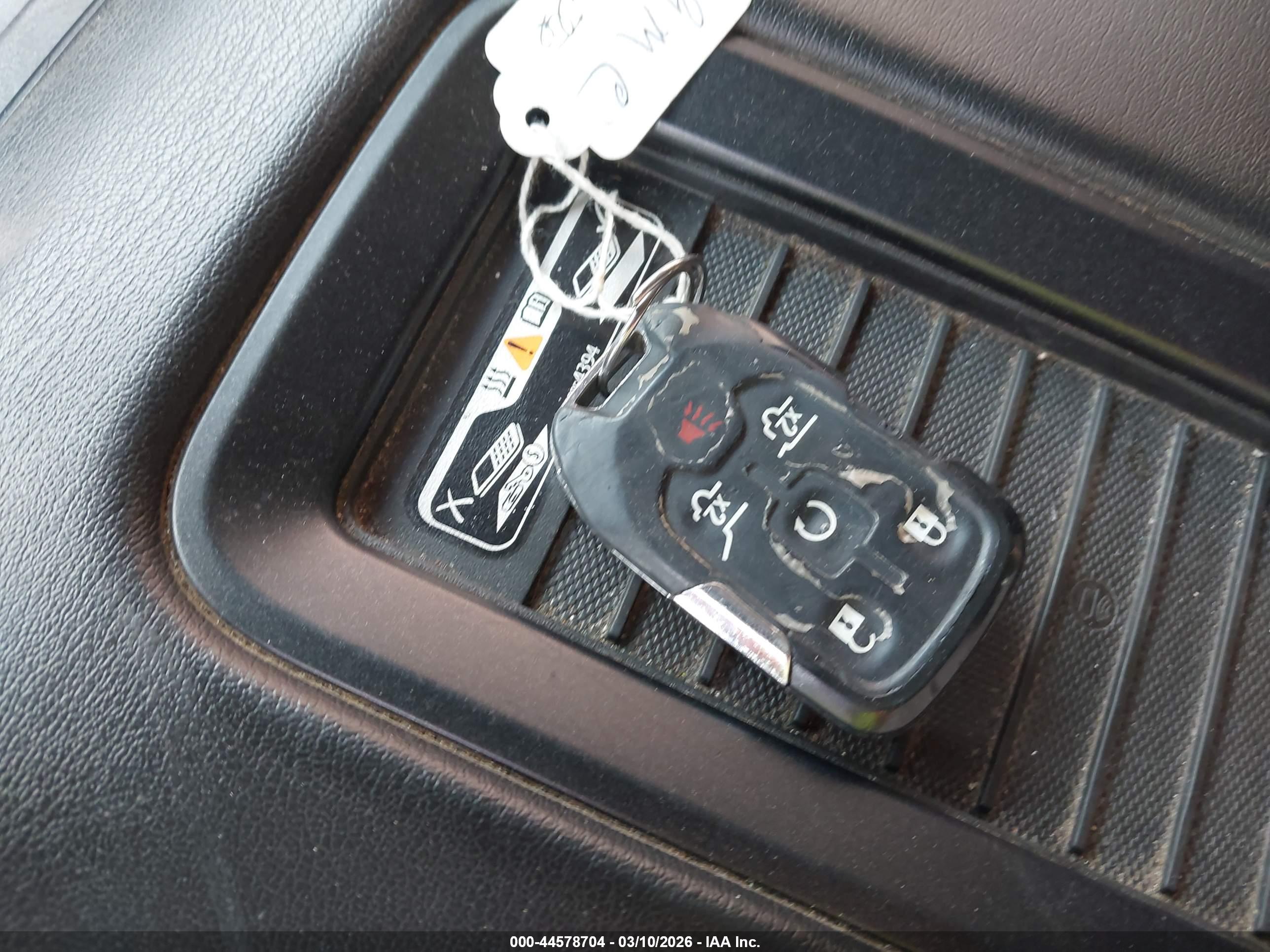 GMC YUKON image 11