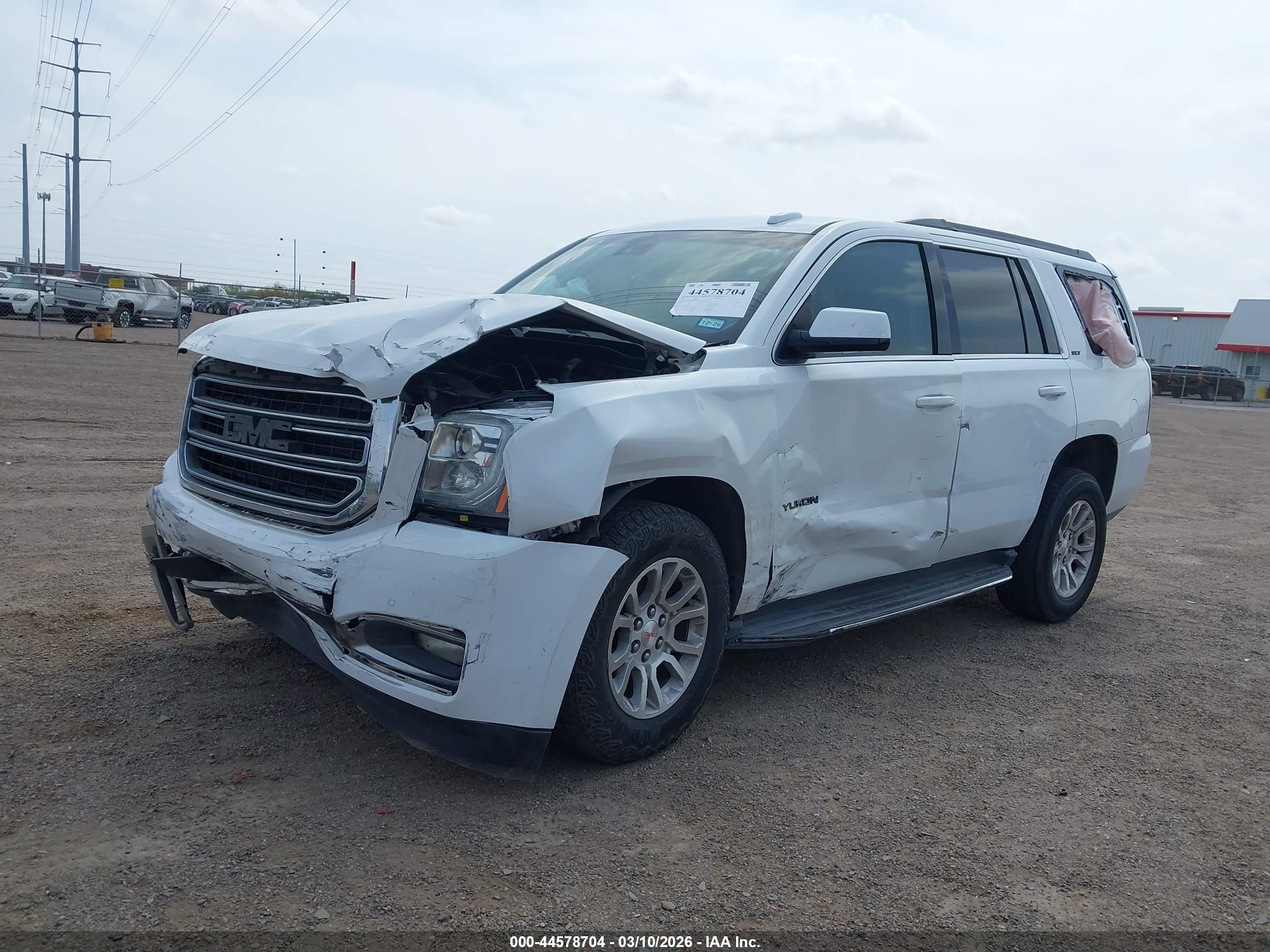 GMC YUKON image 2