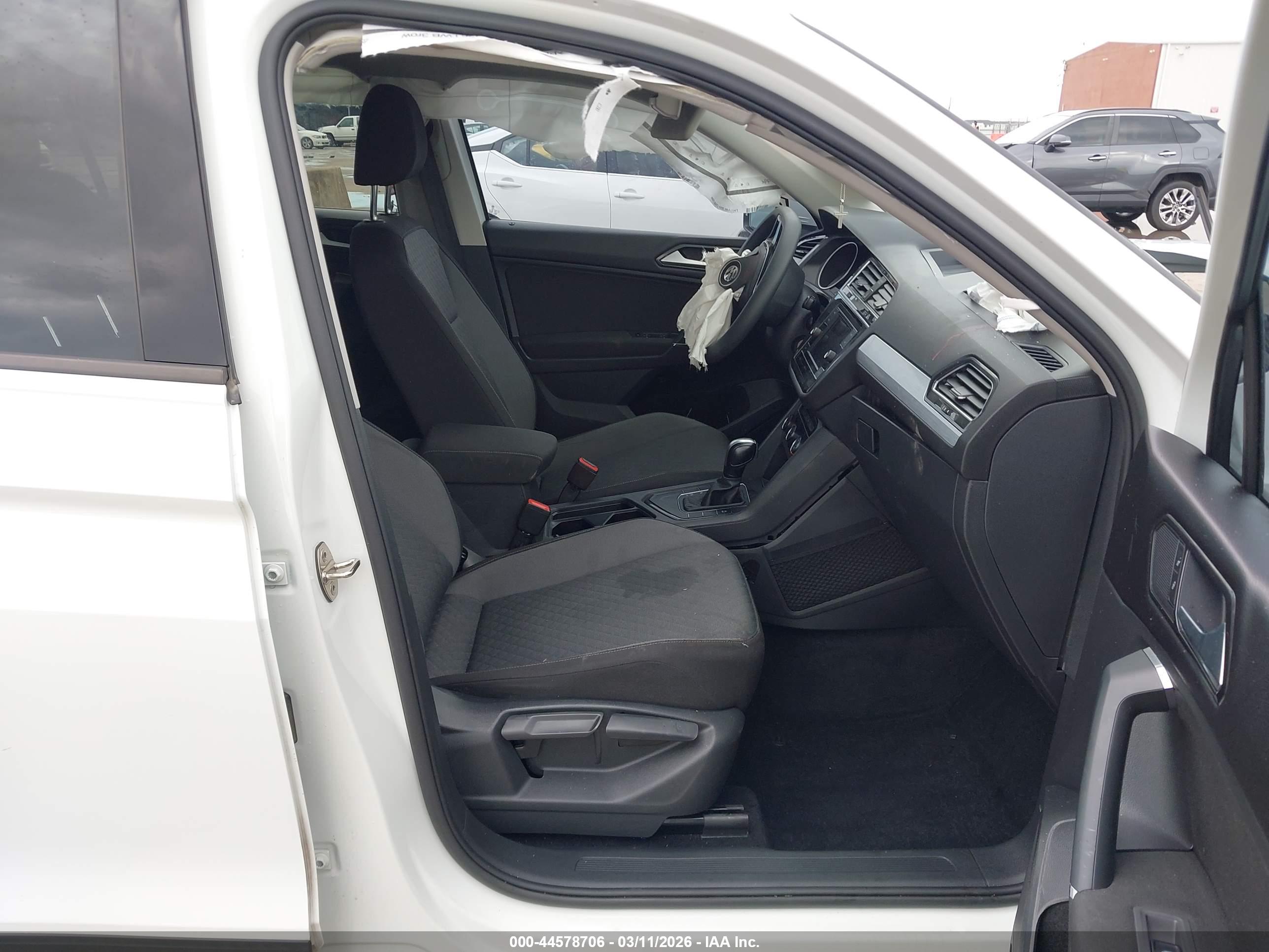VOLKSWAGEN TIGUAN image 5