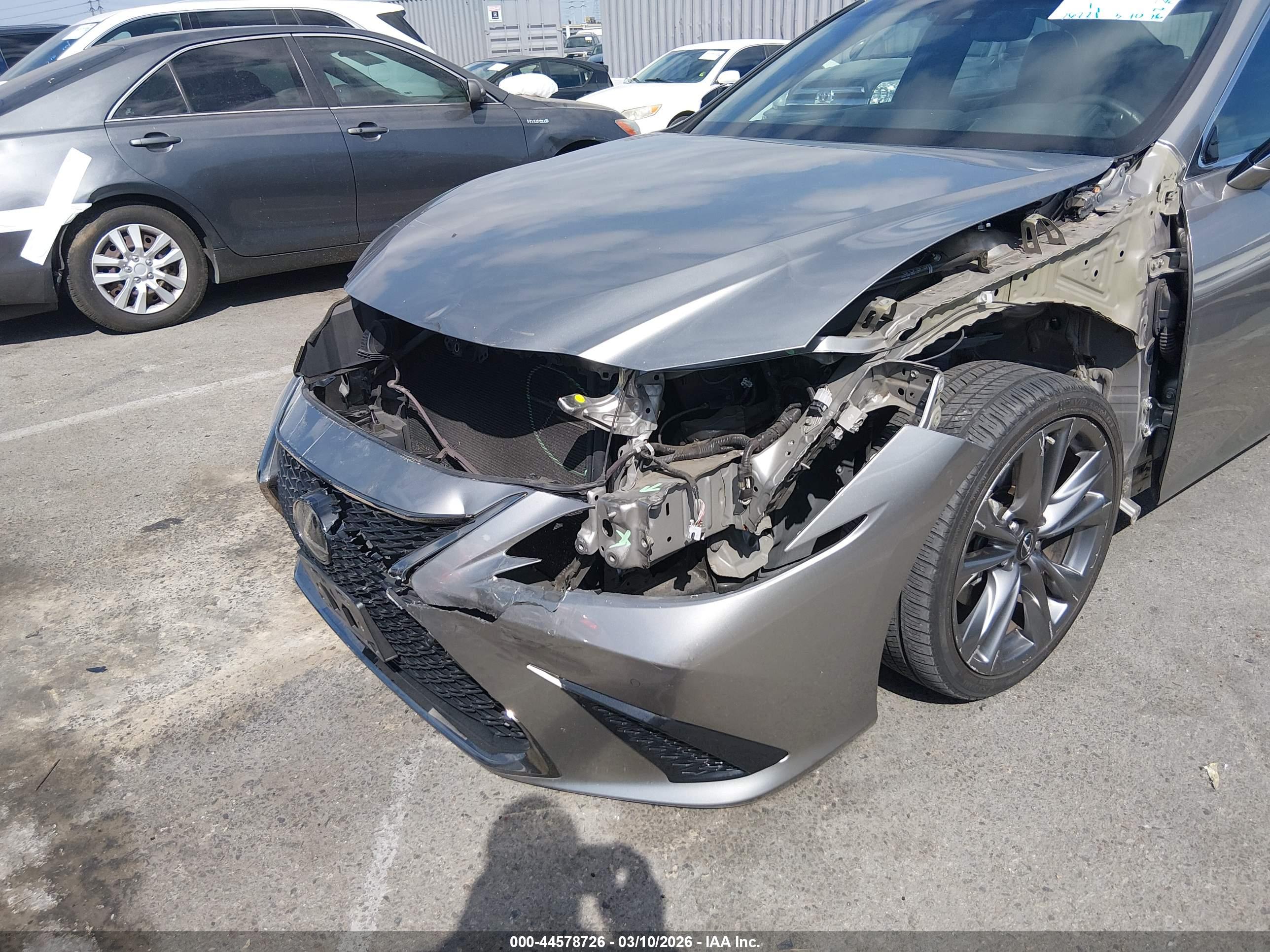 LEXUS ES image 6