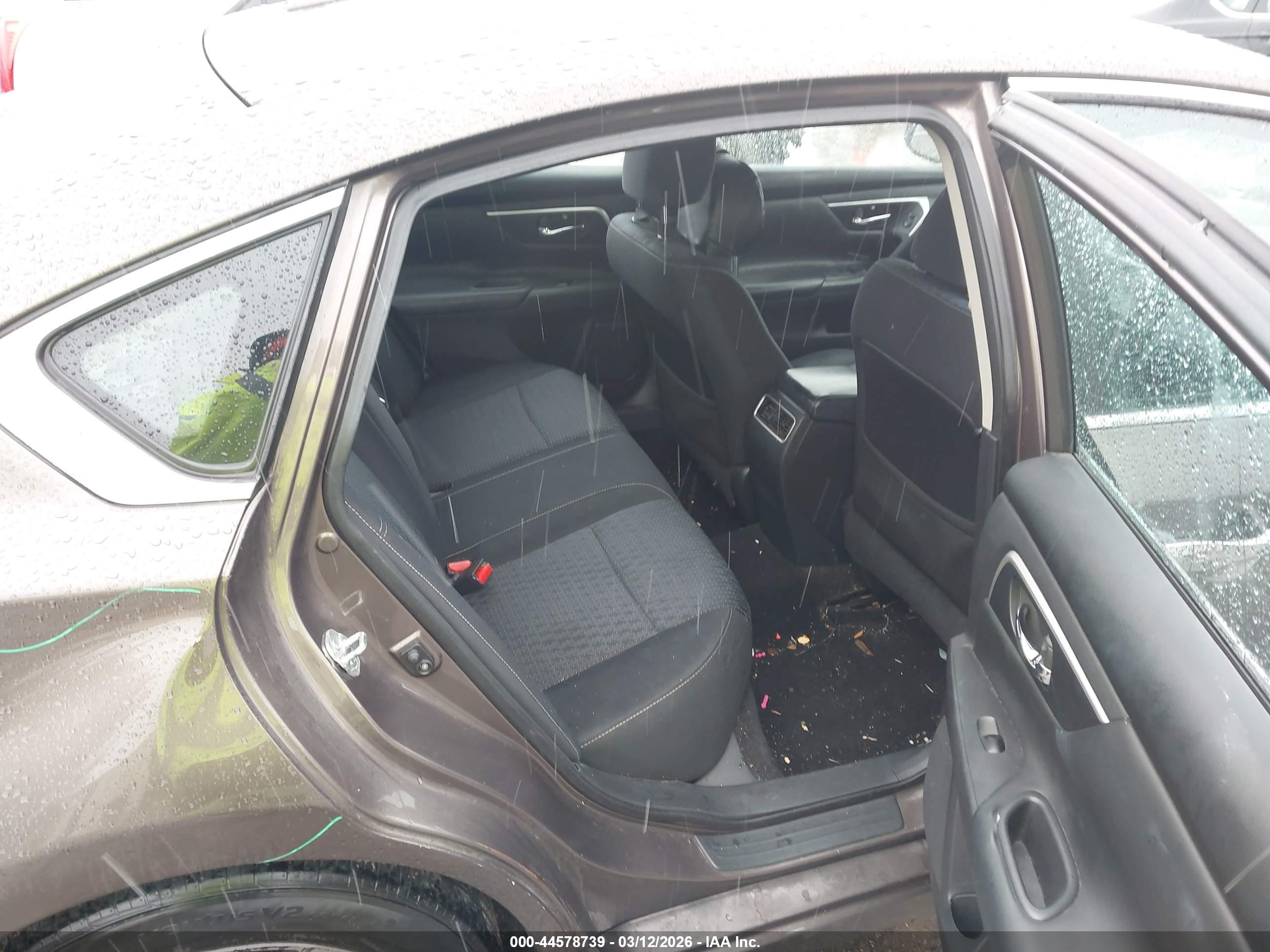 NISSAN ALTIMA image 8
