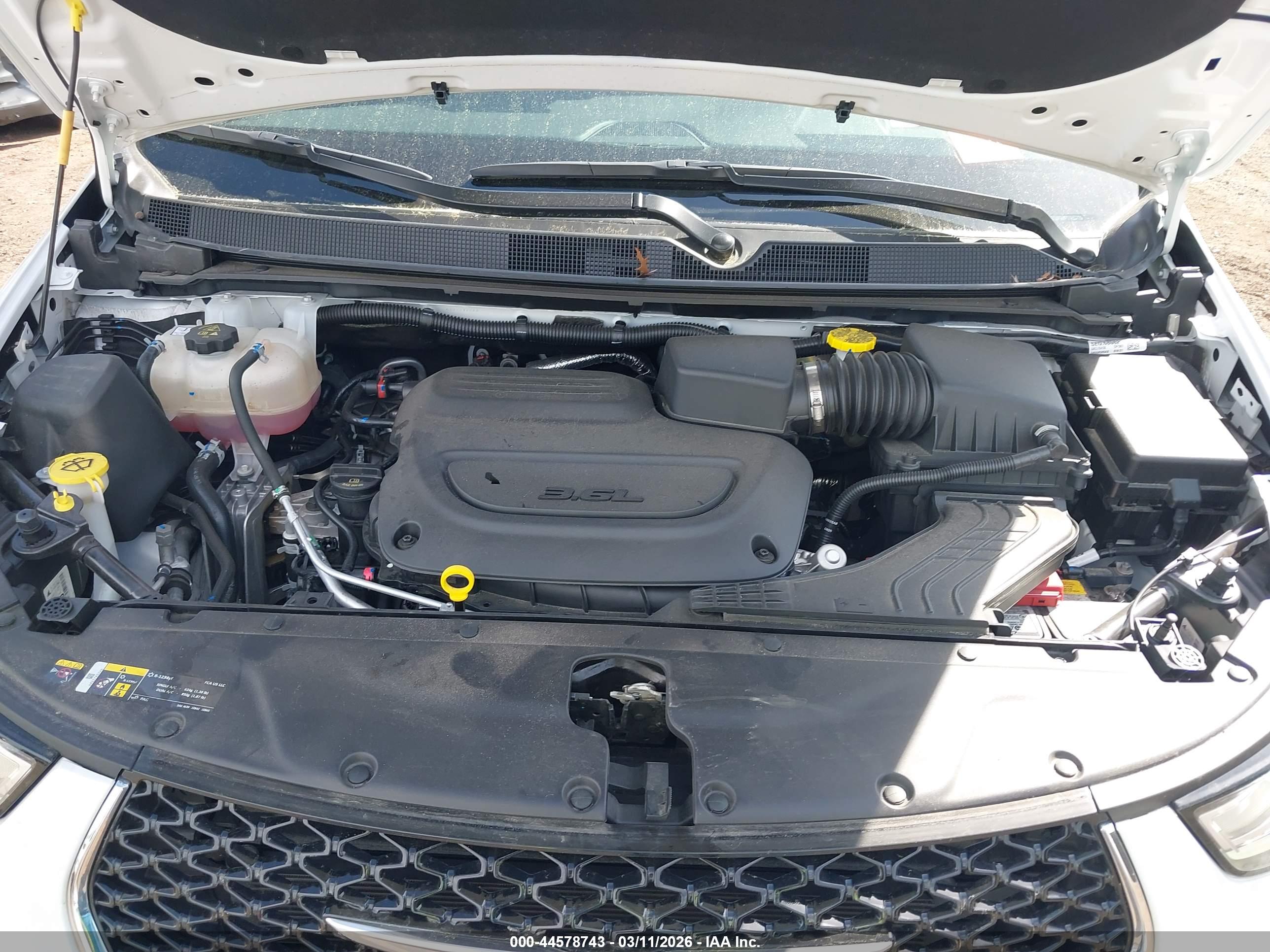 CHRYSLER PACIFICA image 10