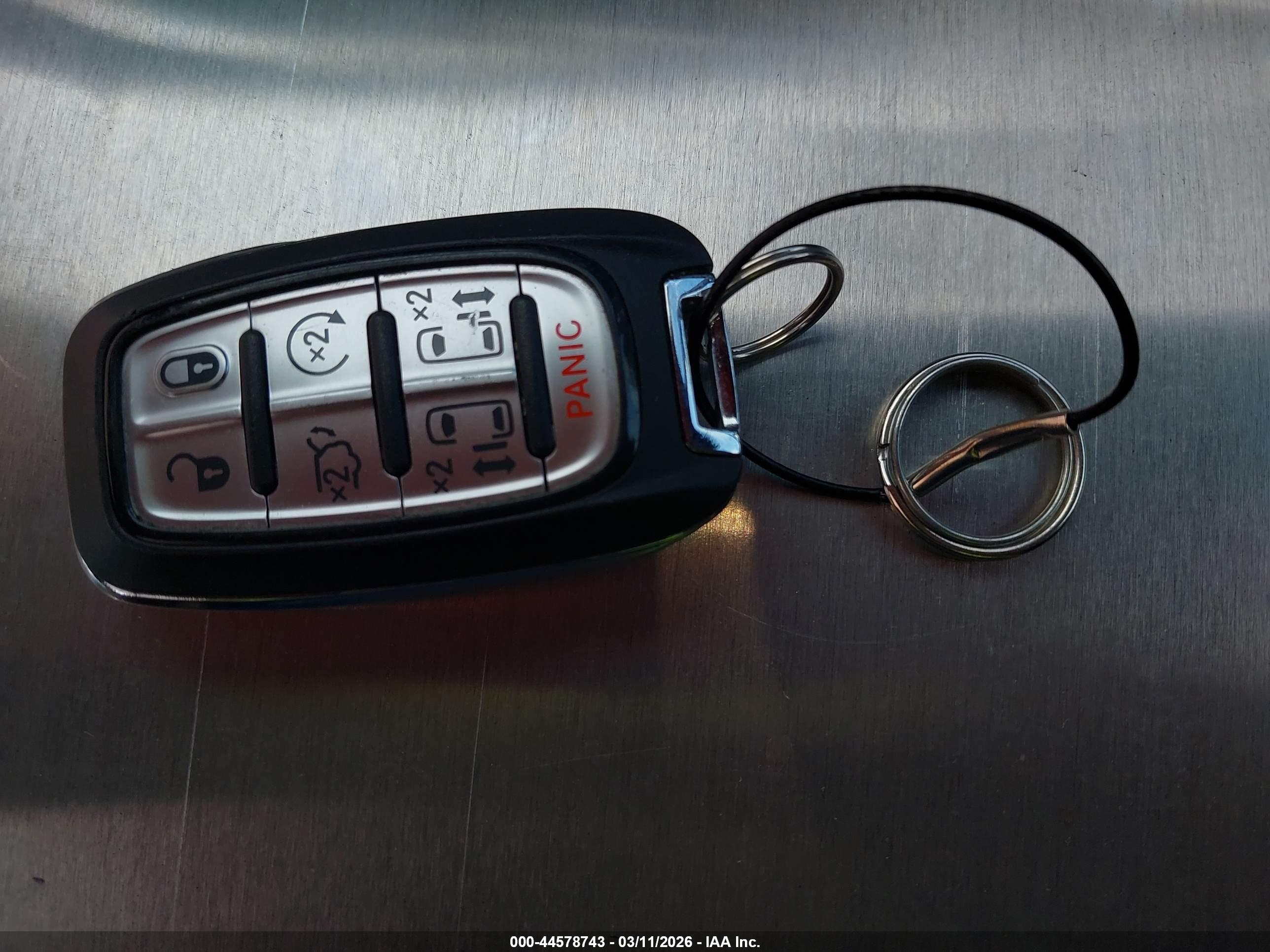 CHRYSLER PACIFICA image 11