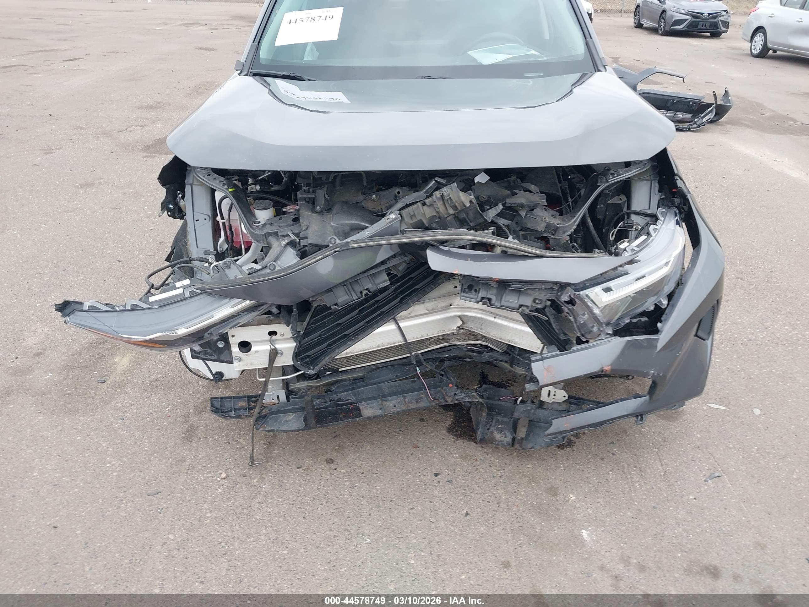 TOYOTA RAV4 image 6