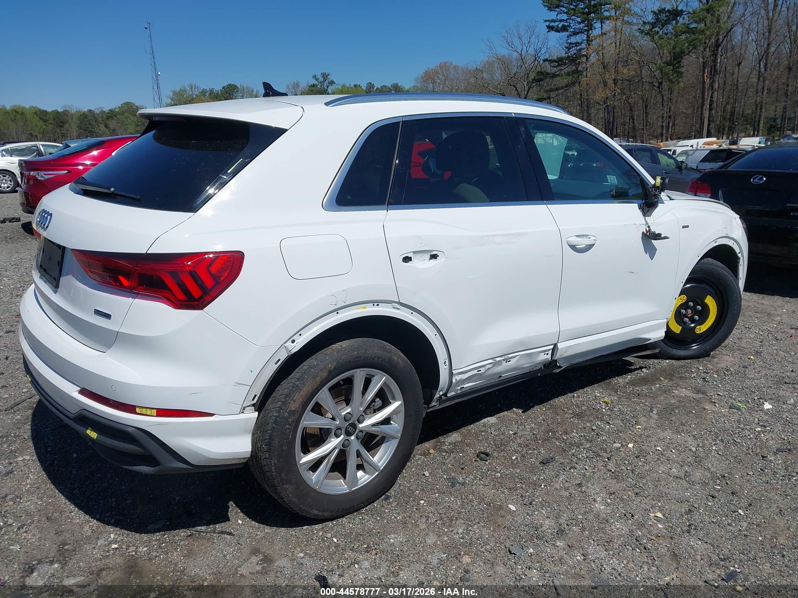 AUDI Q3 image 4