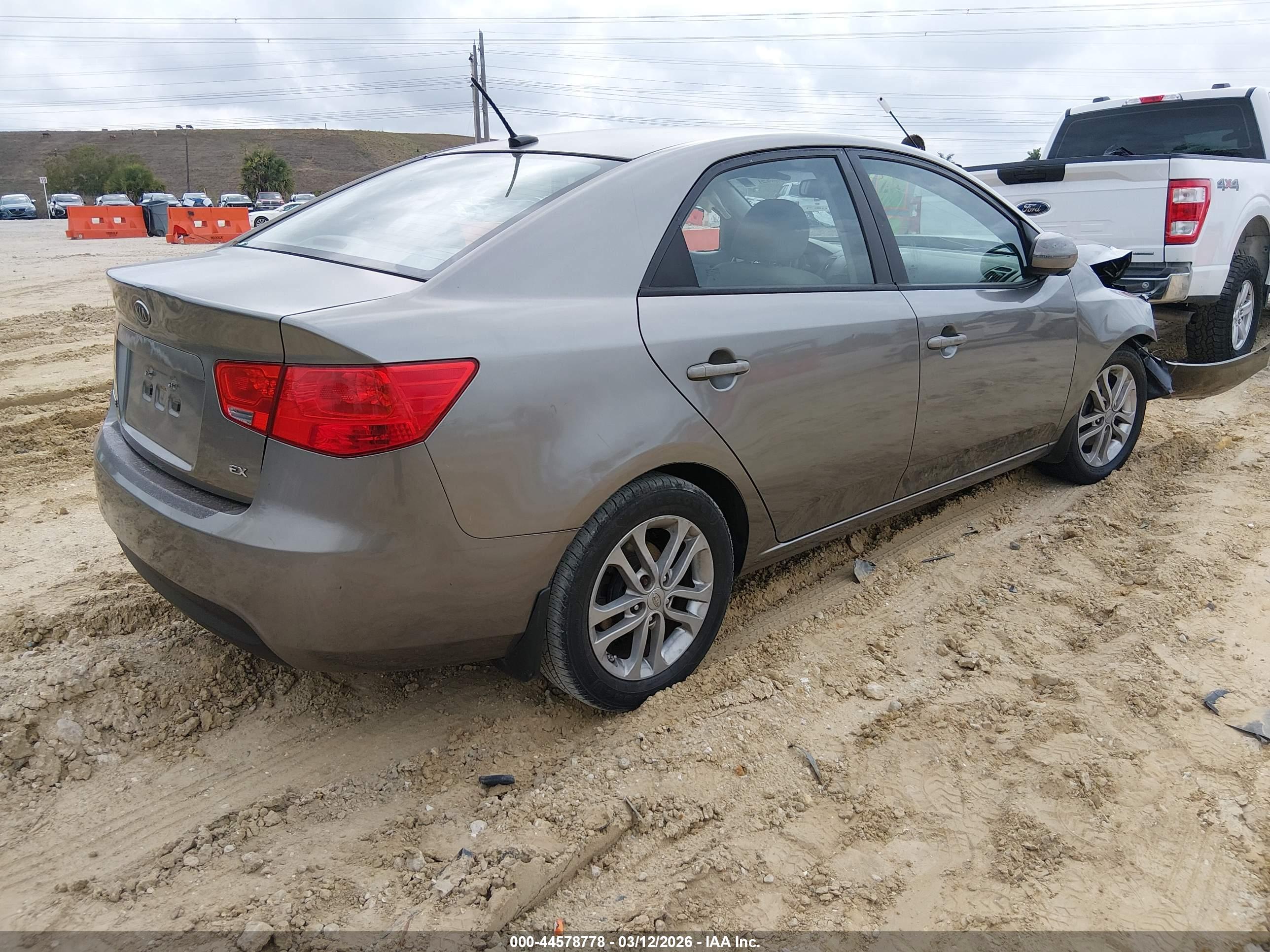 KIA FORTE image 4