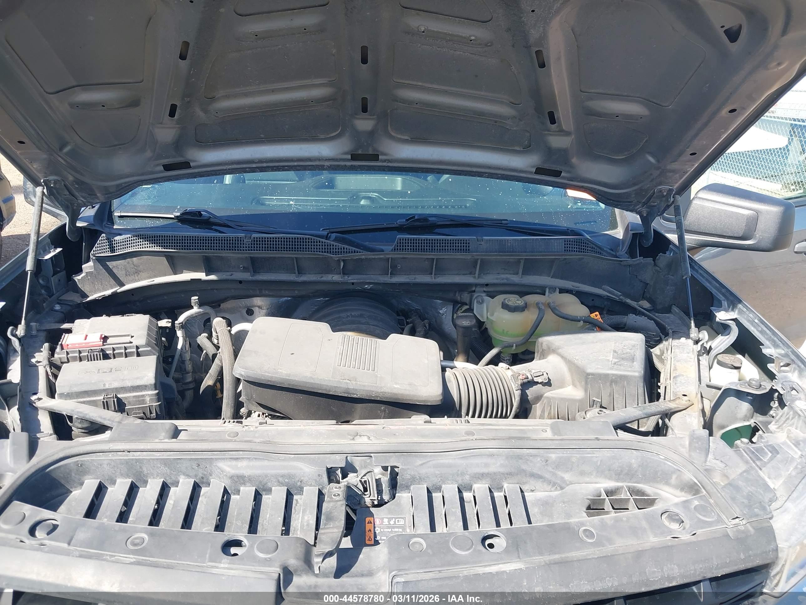 CHEVROLET SILVERADO image 10