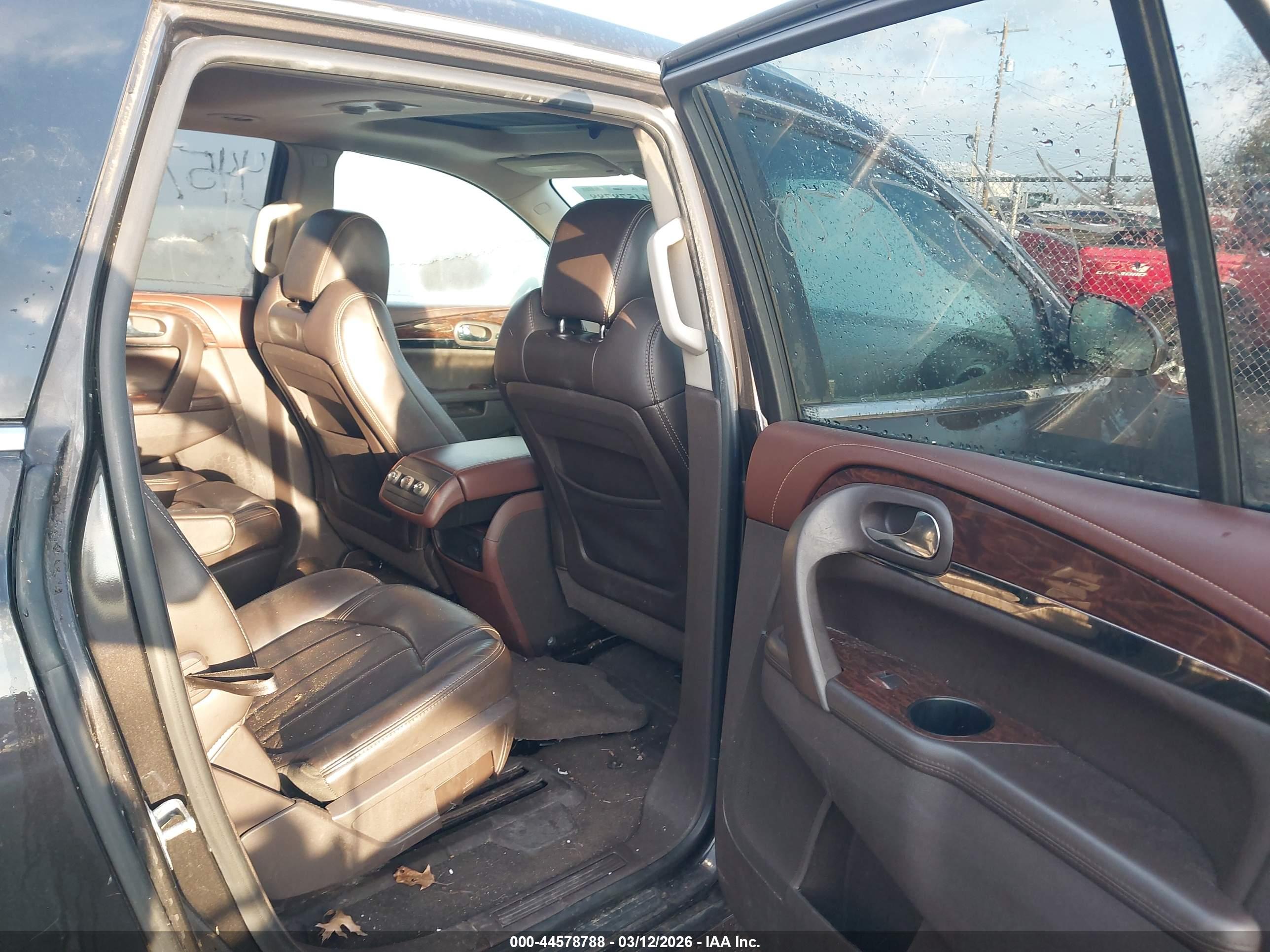 BUICK ENCLAVE image 8