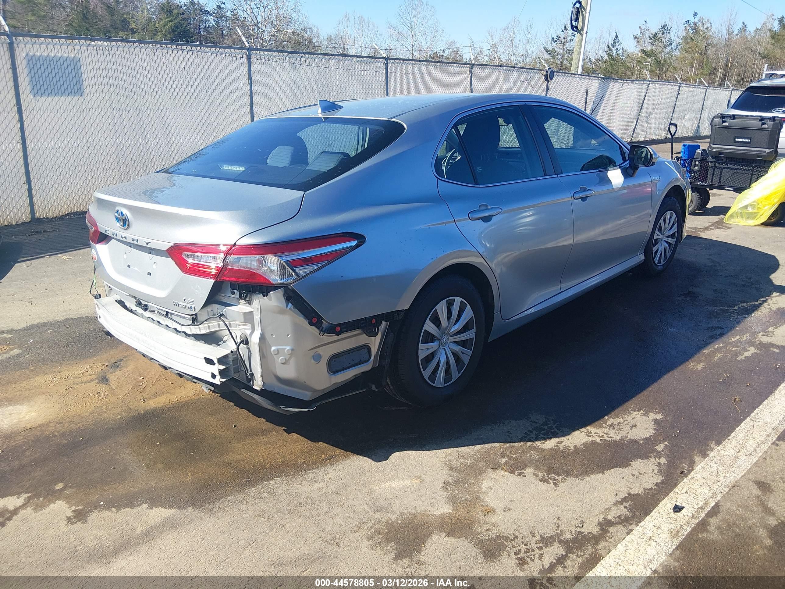 TOYOTA CAMRY image 4