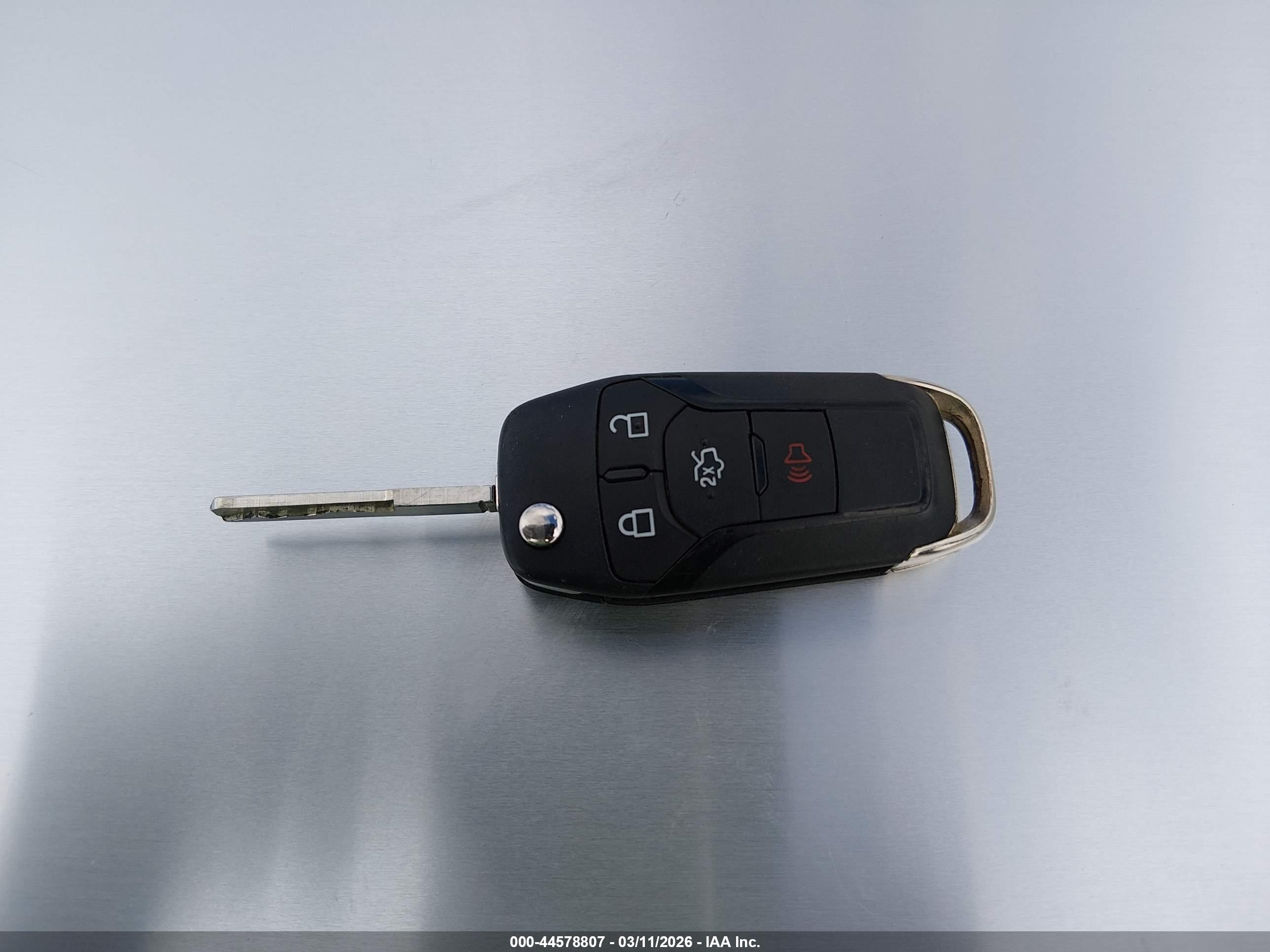 FORD FUSION image 11