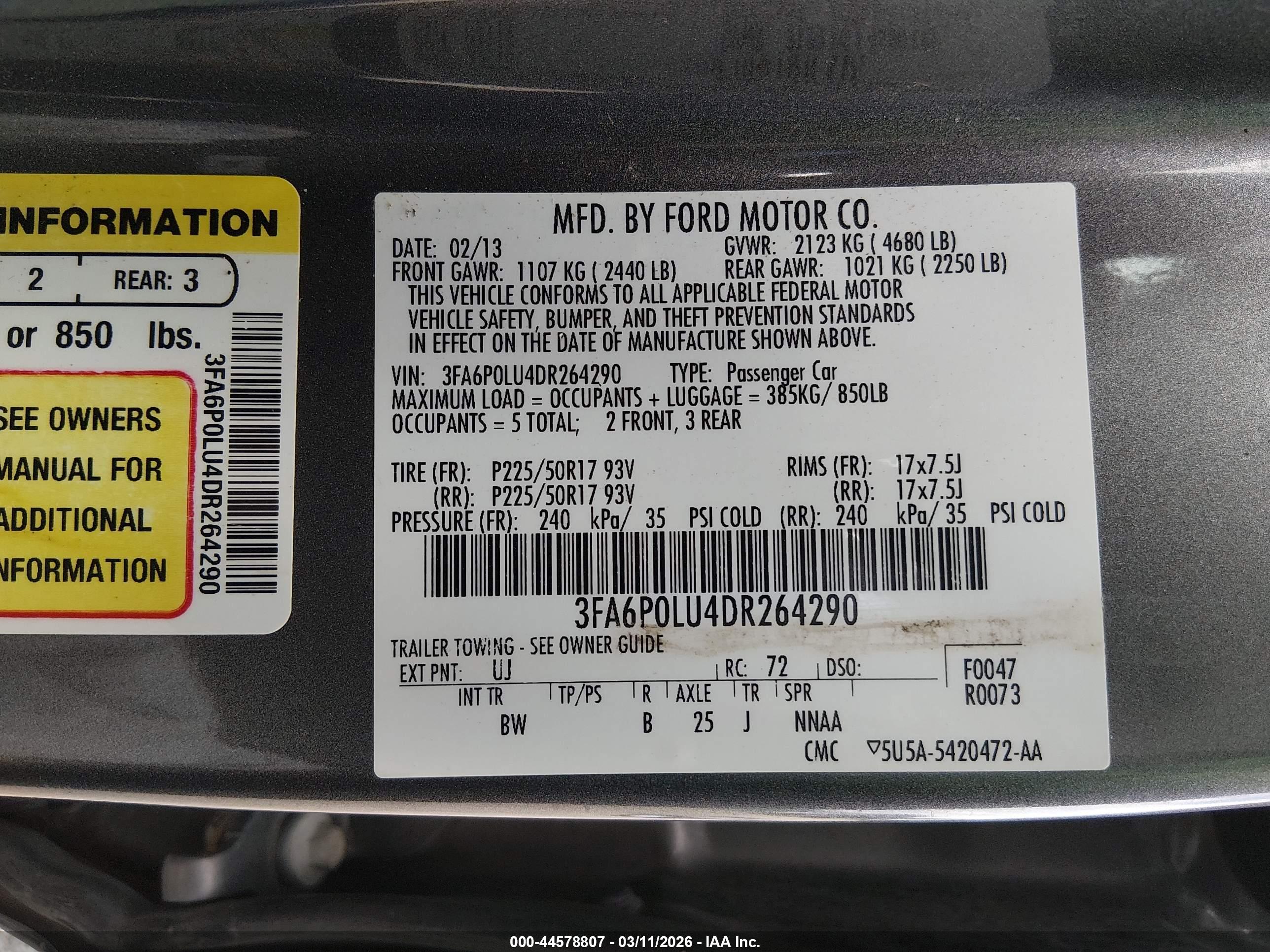 FORD FUSION image 9