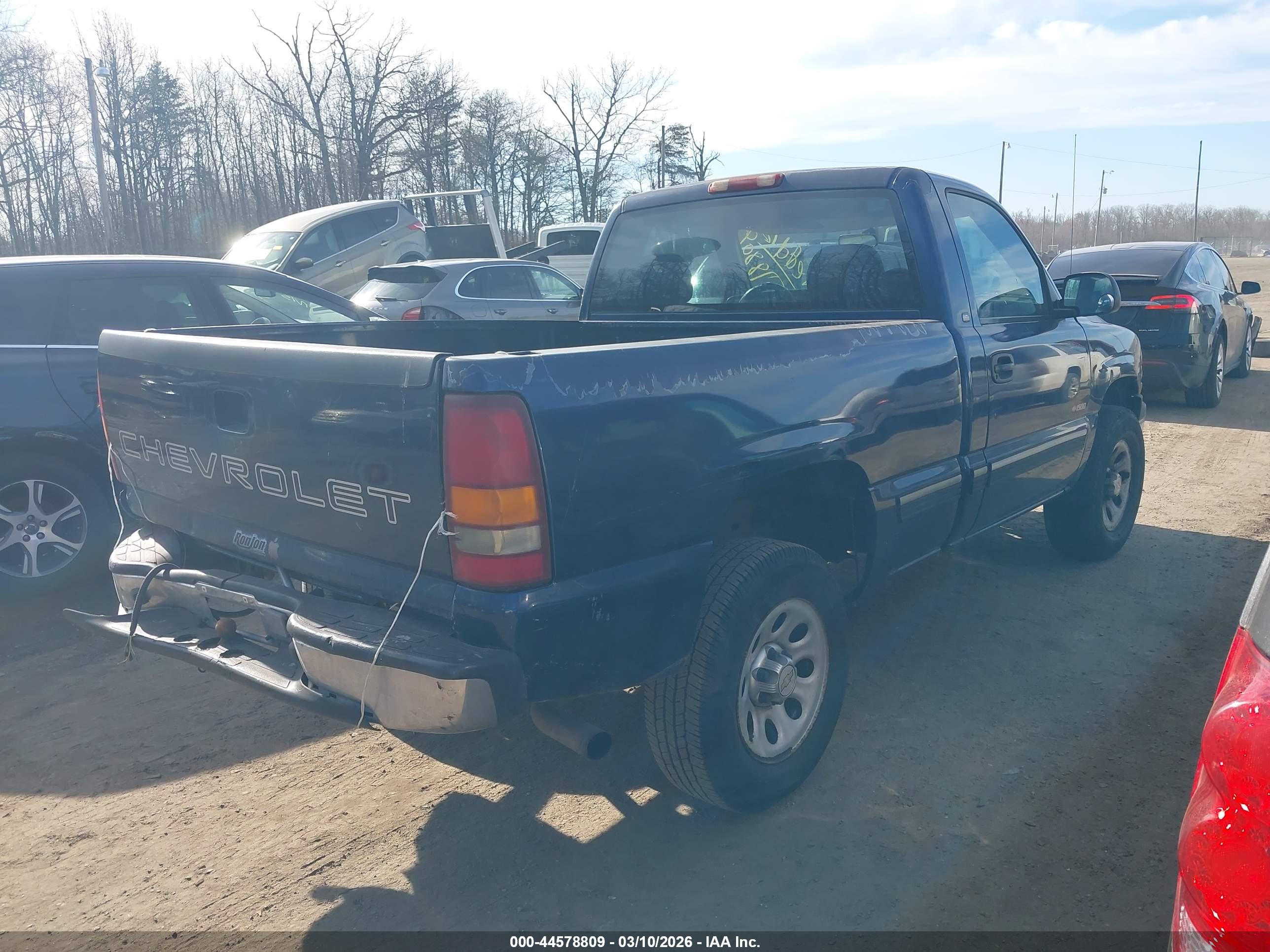 CHEVROLET SILVERADO image 4