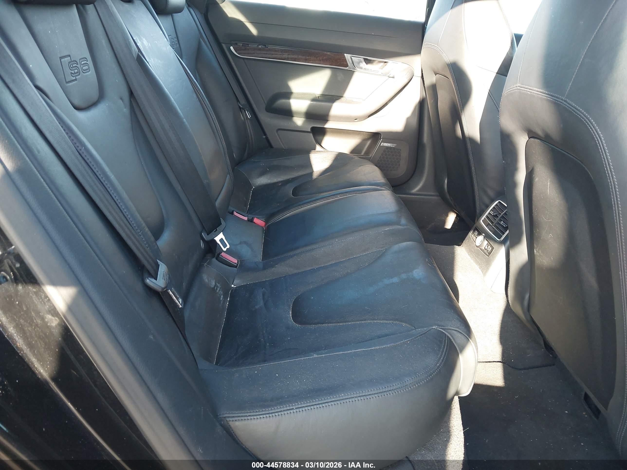 AUDI S6 image 8