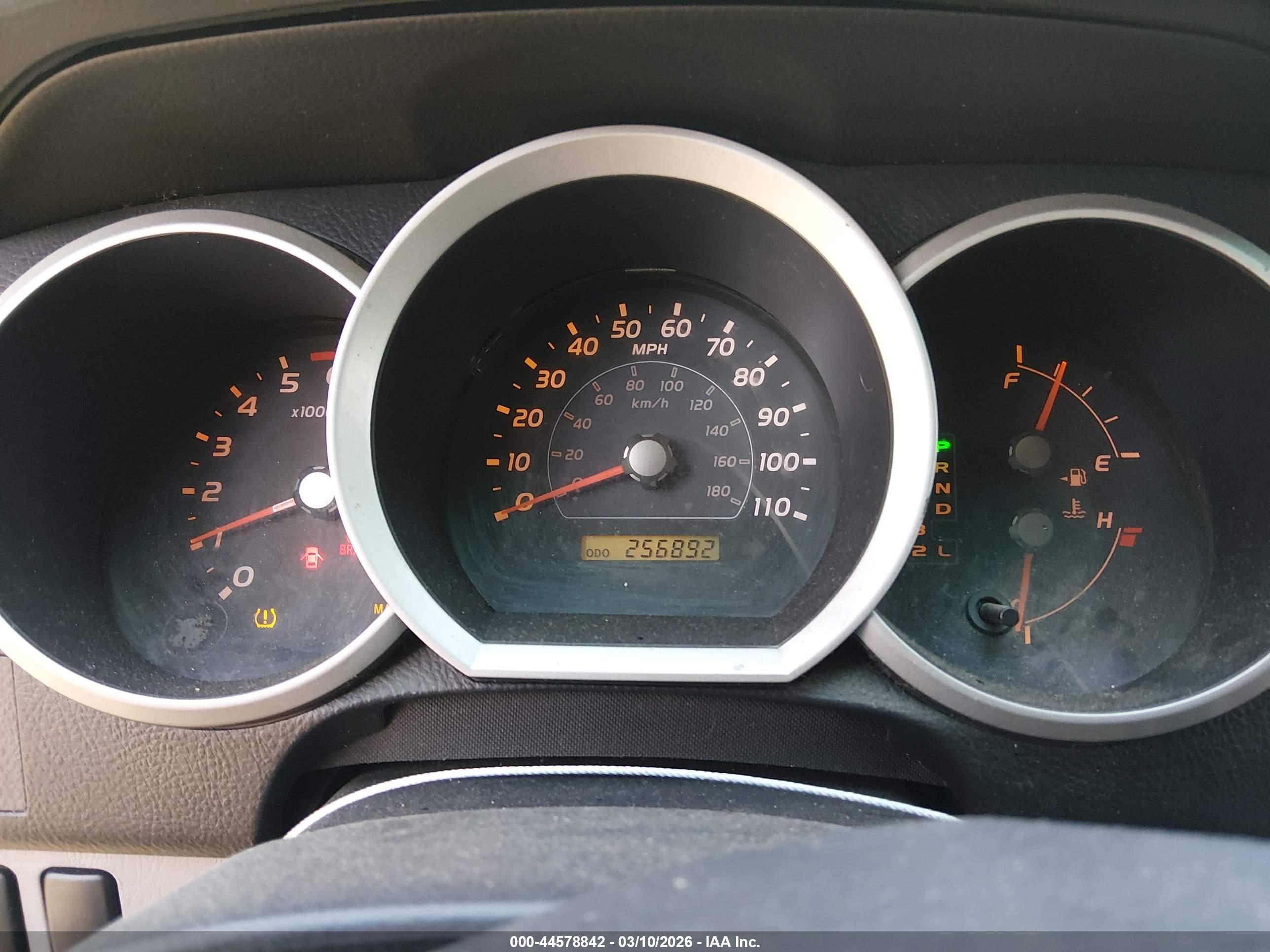 TOYOTA 4RUNNER image 7