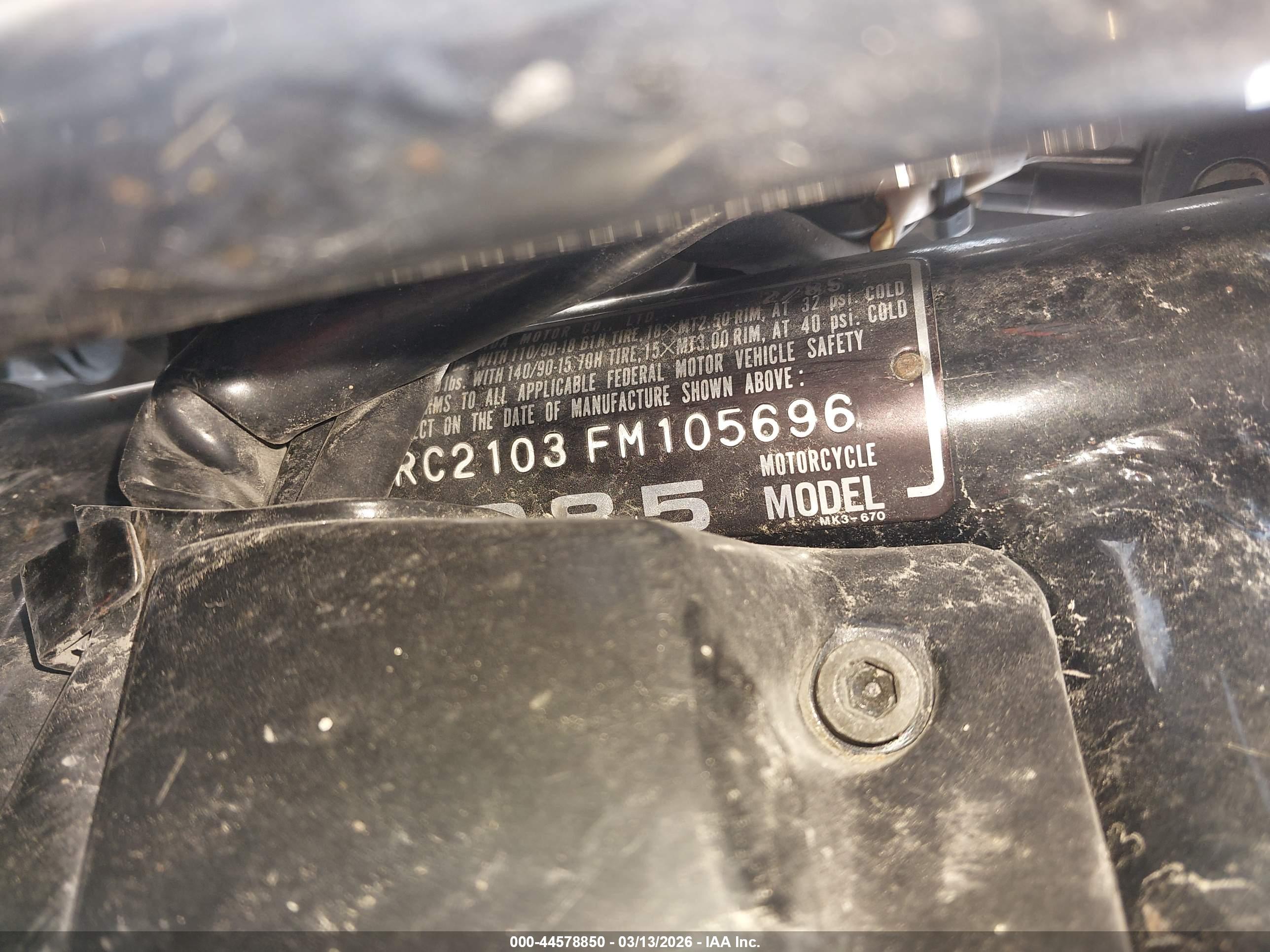 HONDA VF700 image 10