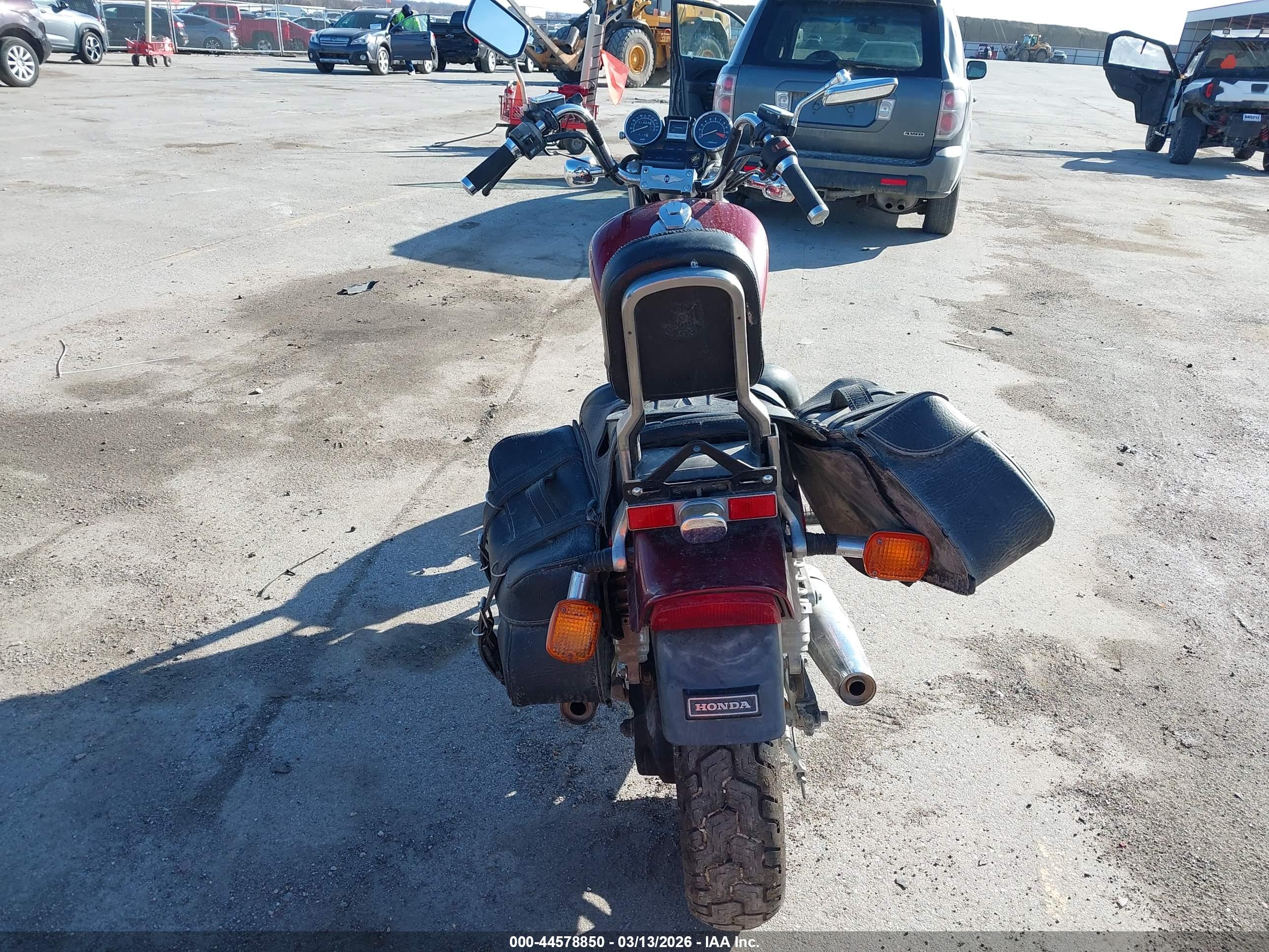 HONDA VF700 image 6