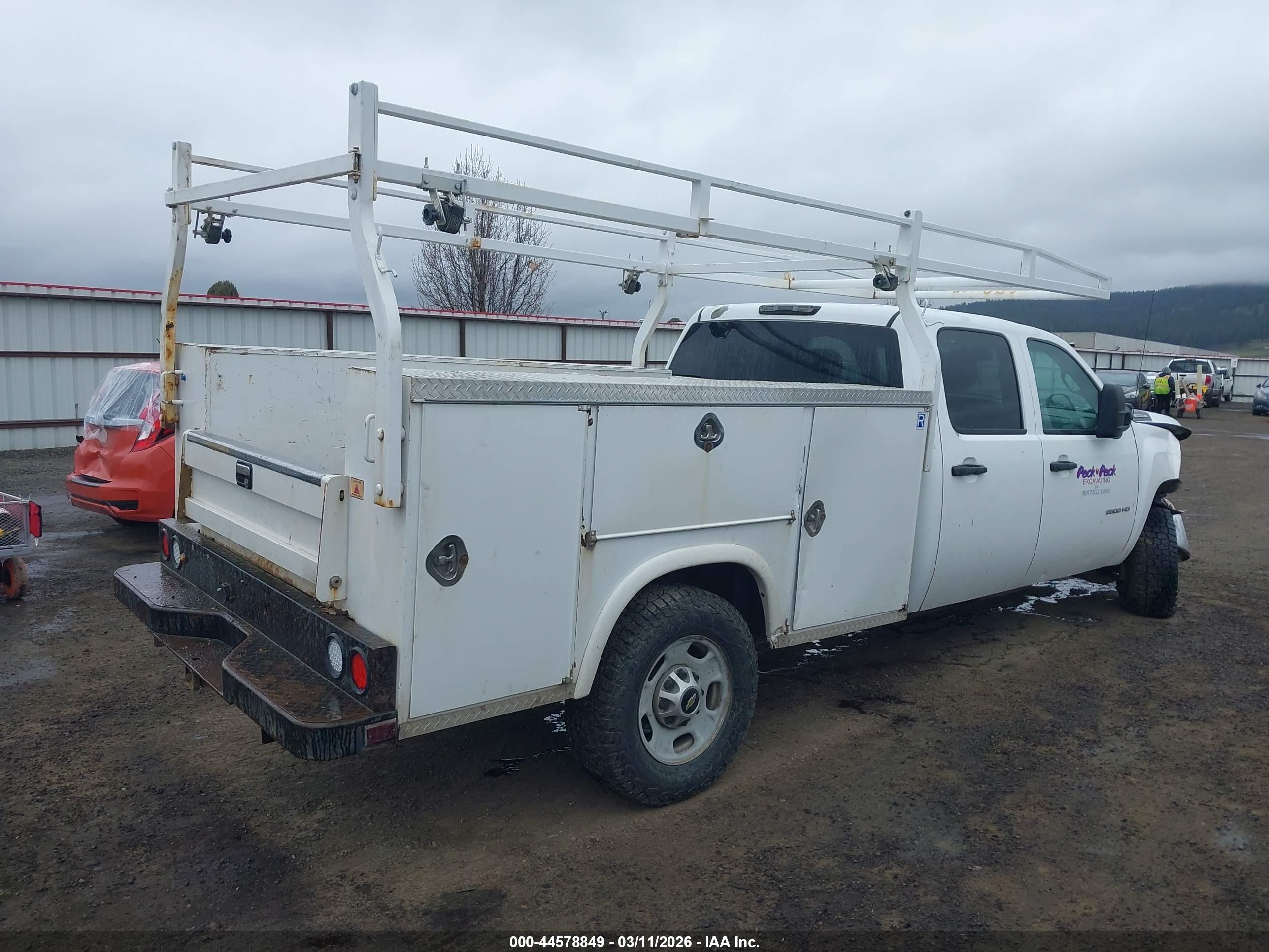 CHEVROLET SILVERADO image 4
