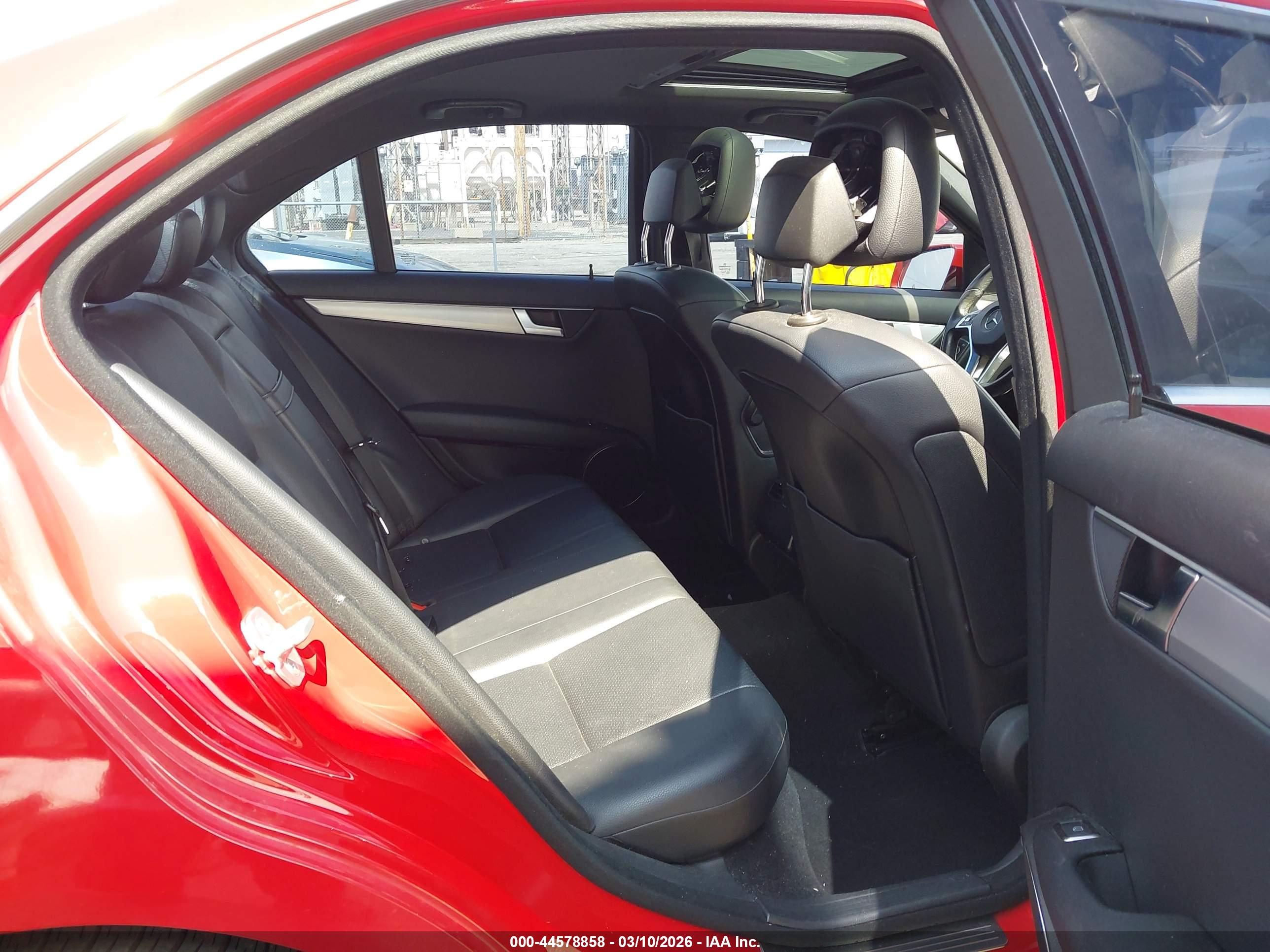 MERCEDES-BENZ C image 8