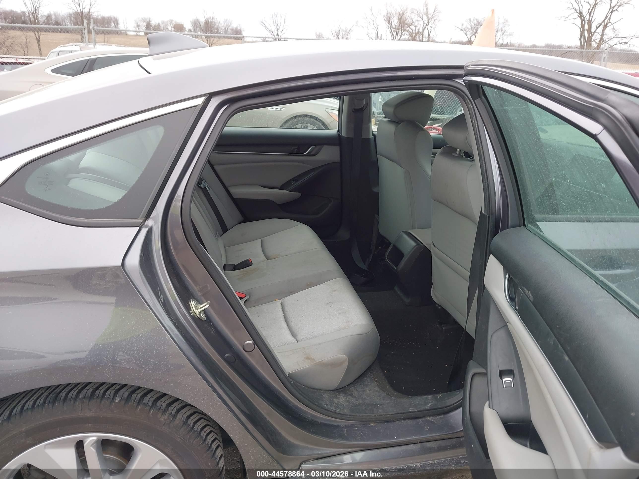 HONDA ACCORD image 8
