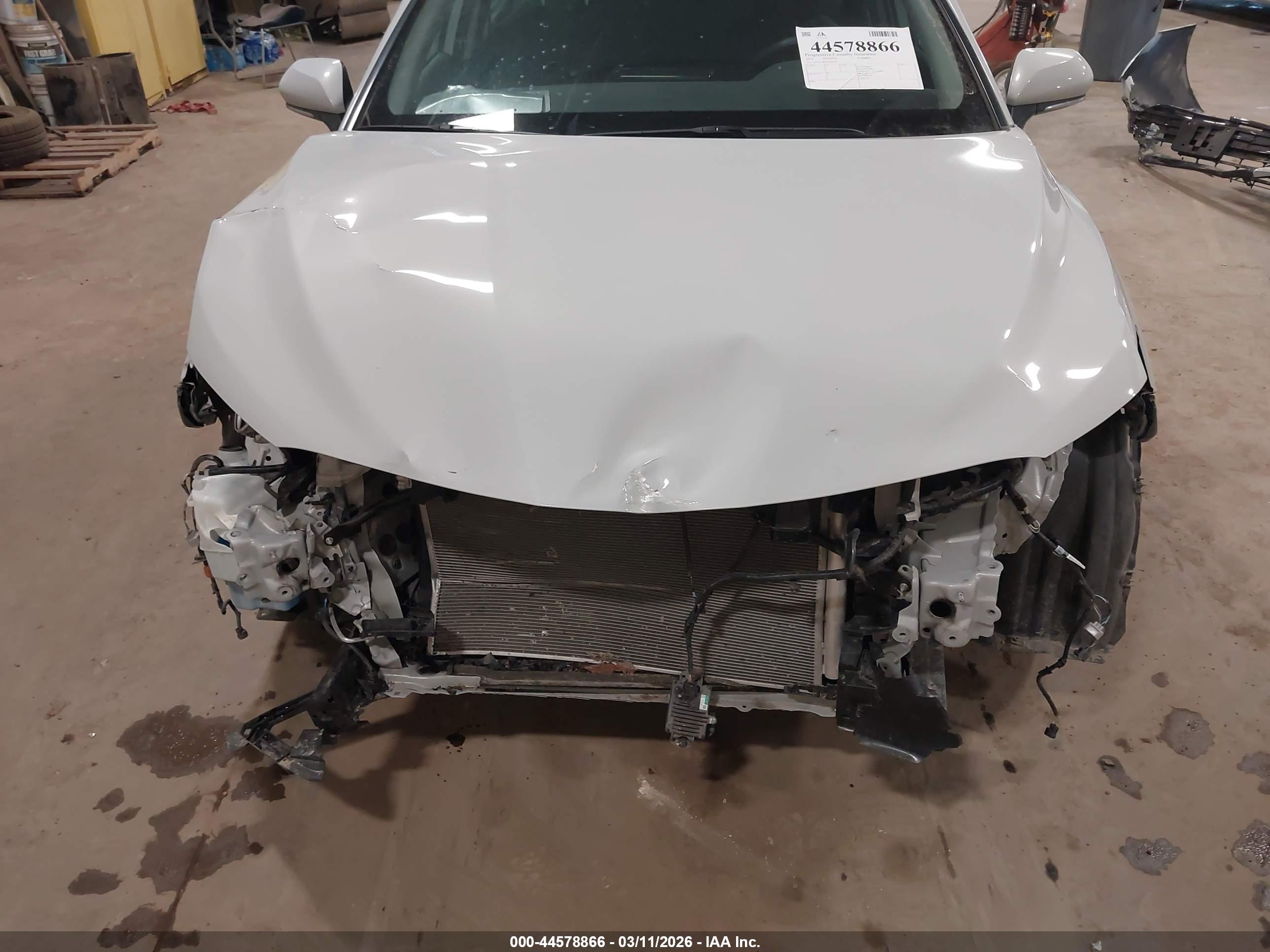 TOYOTA CAMRY image 6