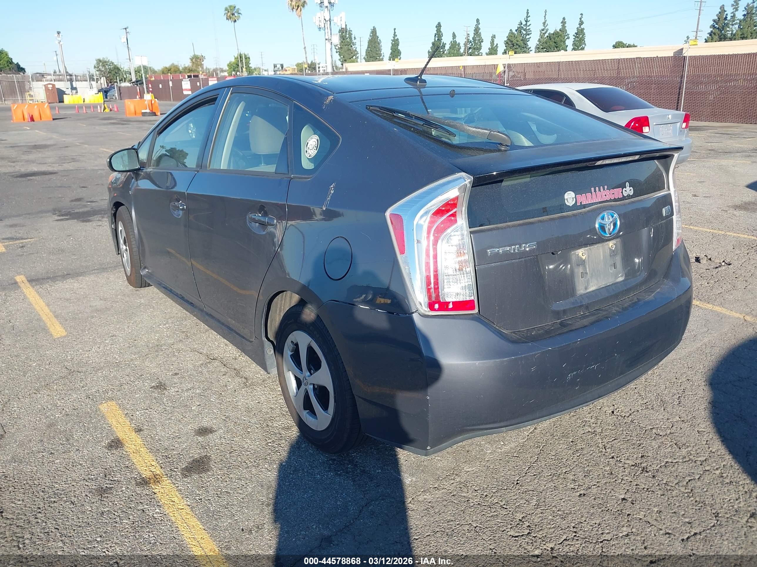 TOYOTA PRIUS image 3