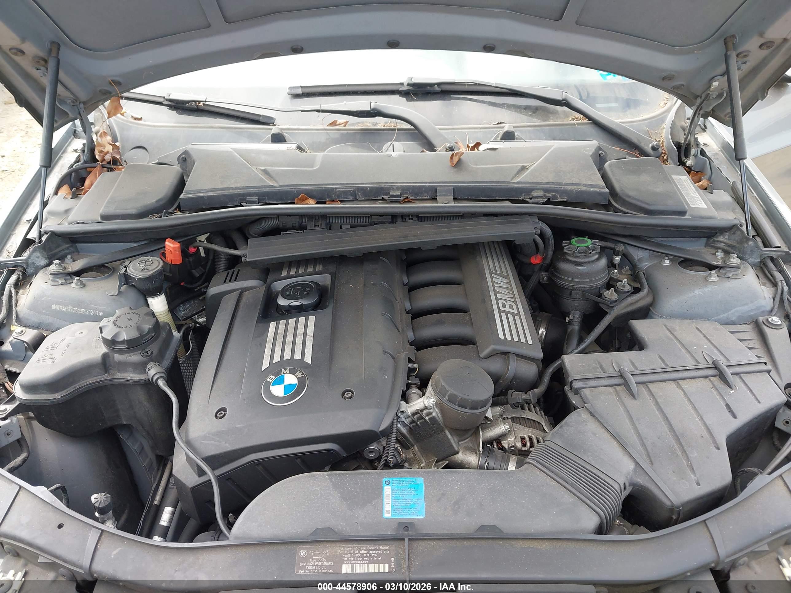 BMW 328I image 10