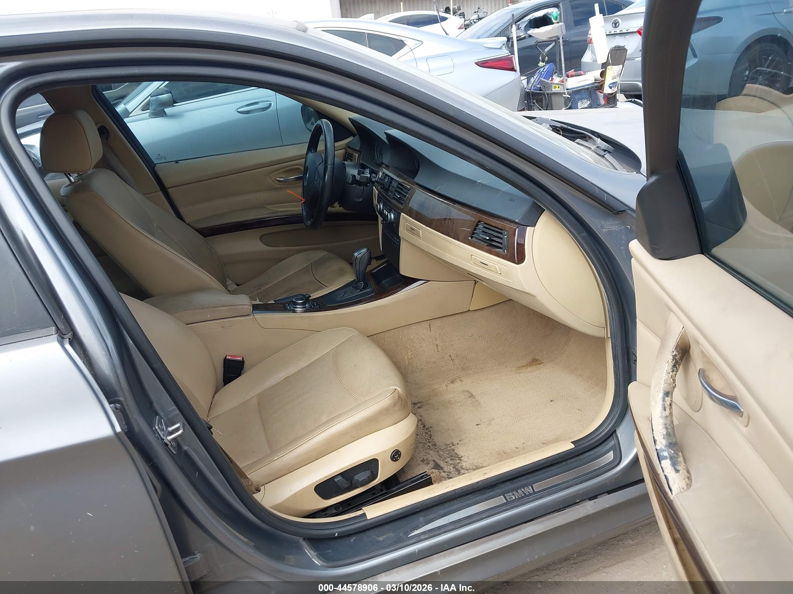BMW 328I image 5