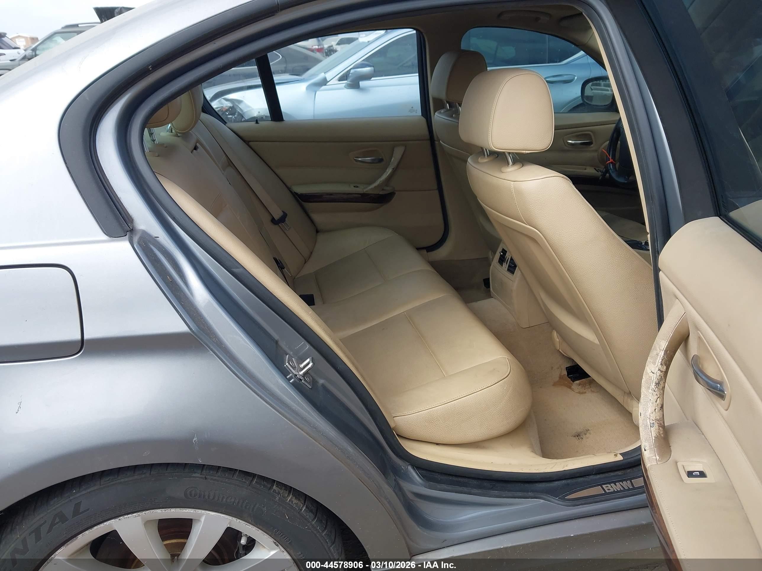 BMW 328I image 8
