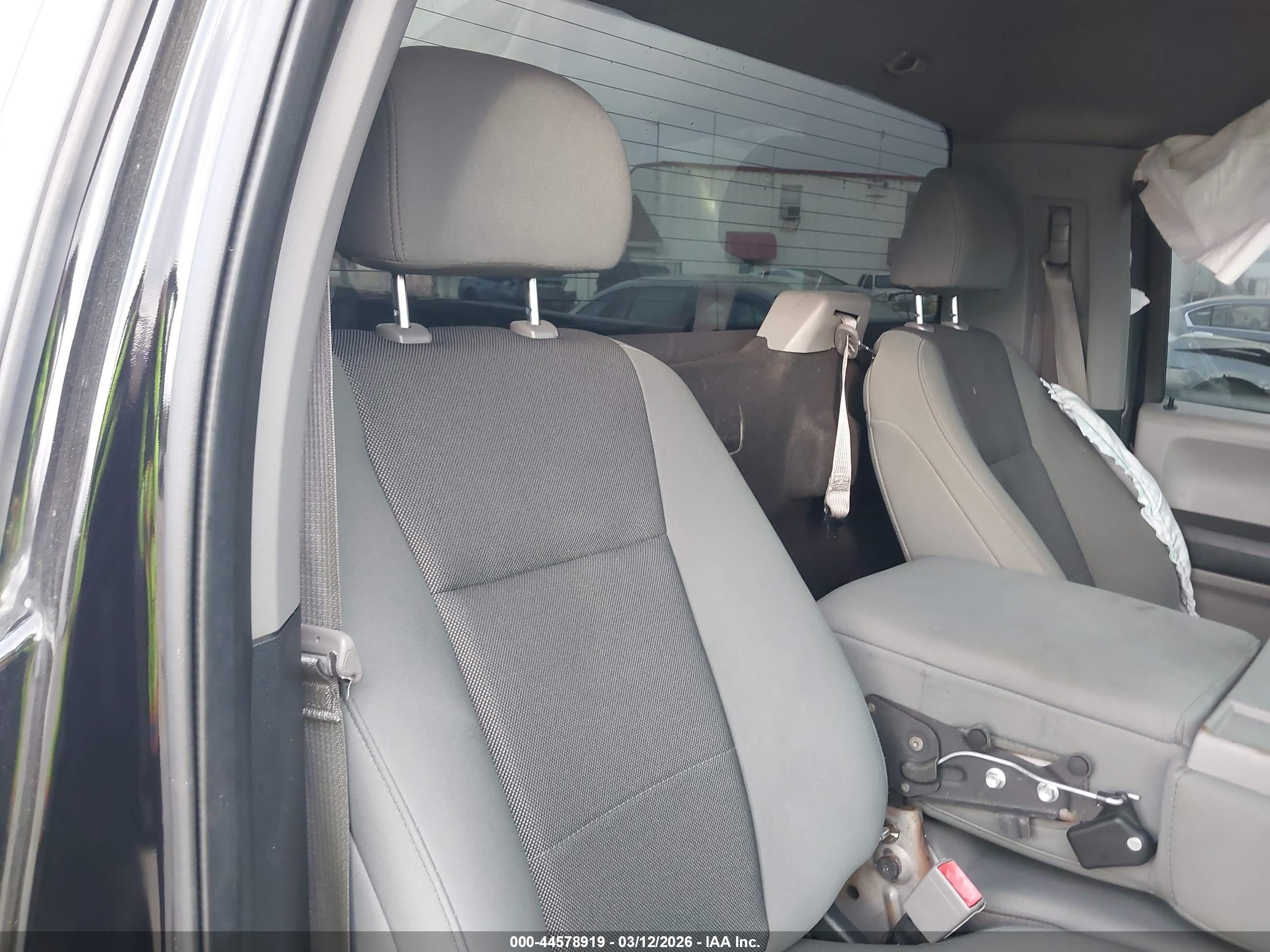 FORD F-150 image 8