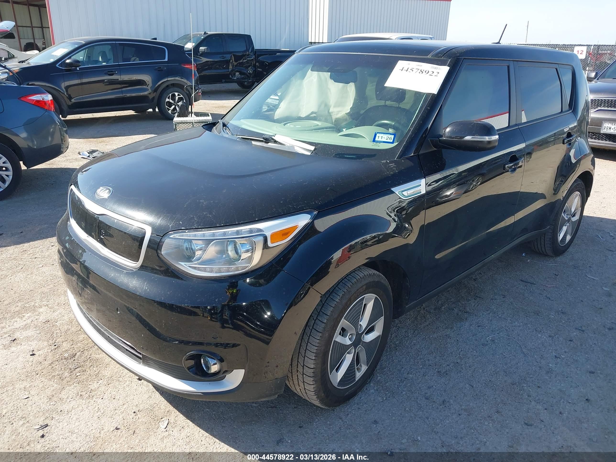 KIA SOUL image 2