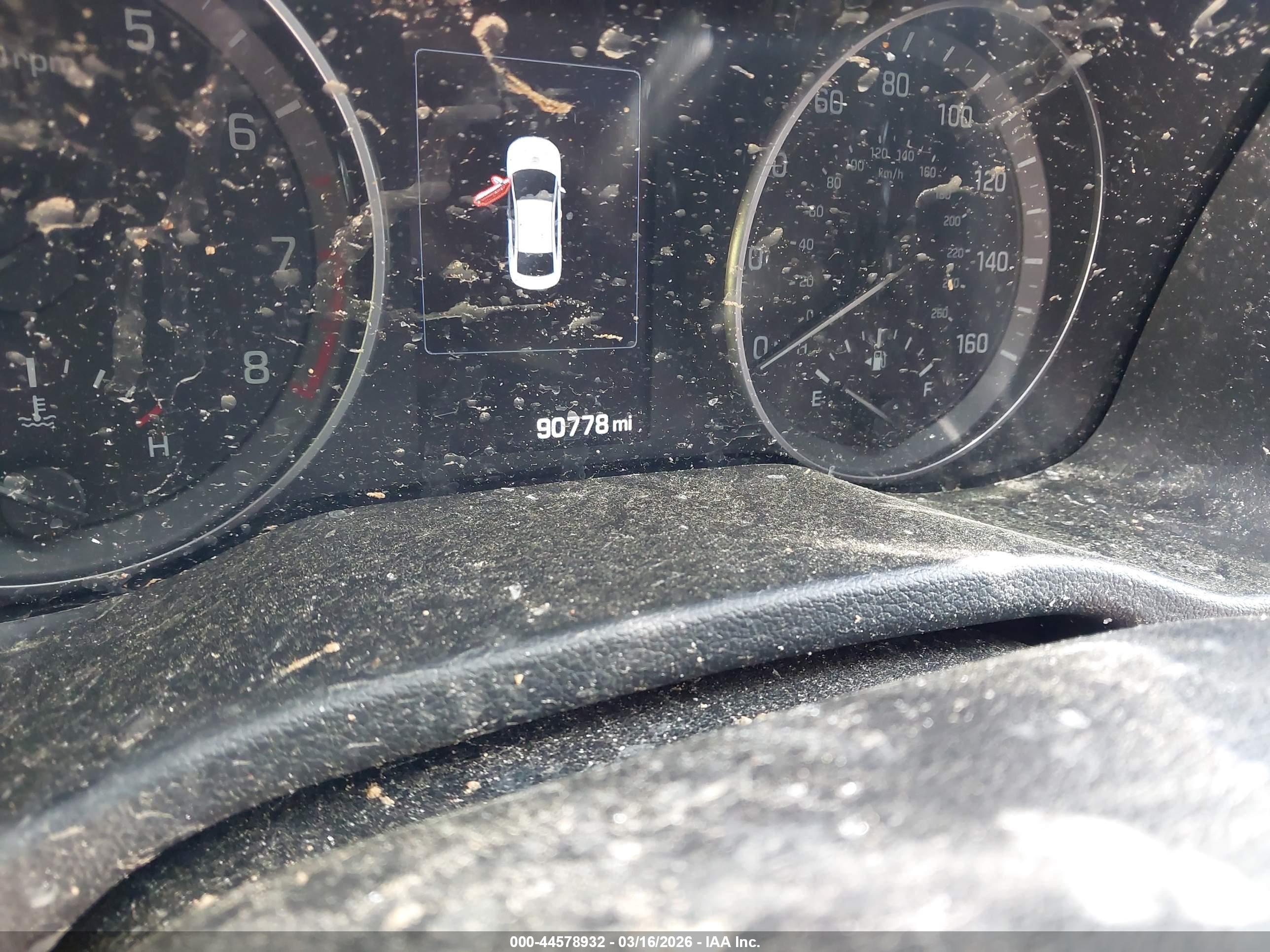 HYUNDAI ELANTRA image 7