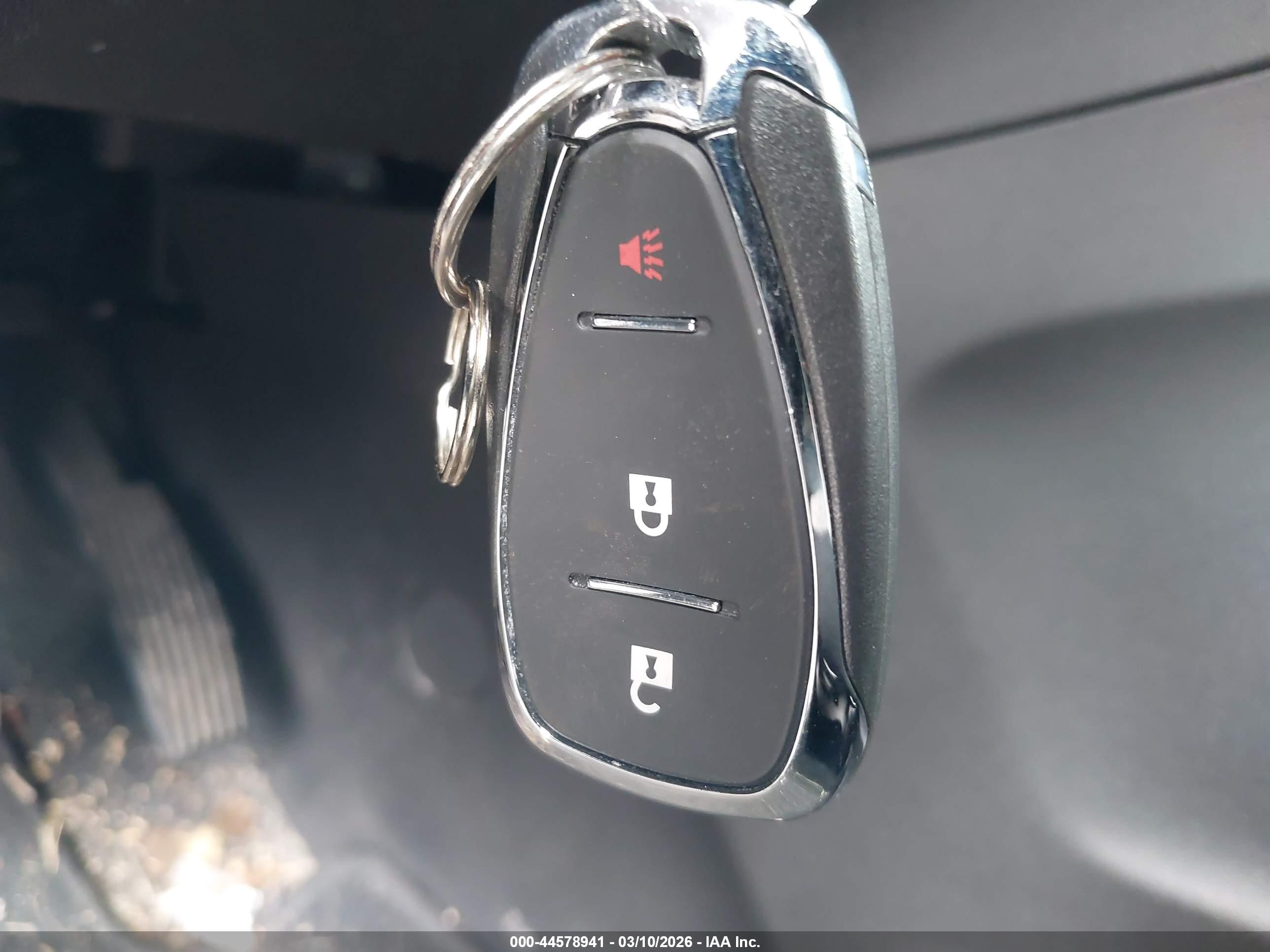 CHEVROLET EQUINOX image 11