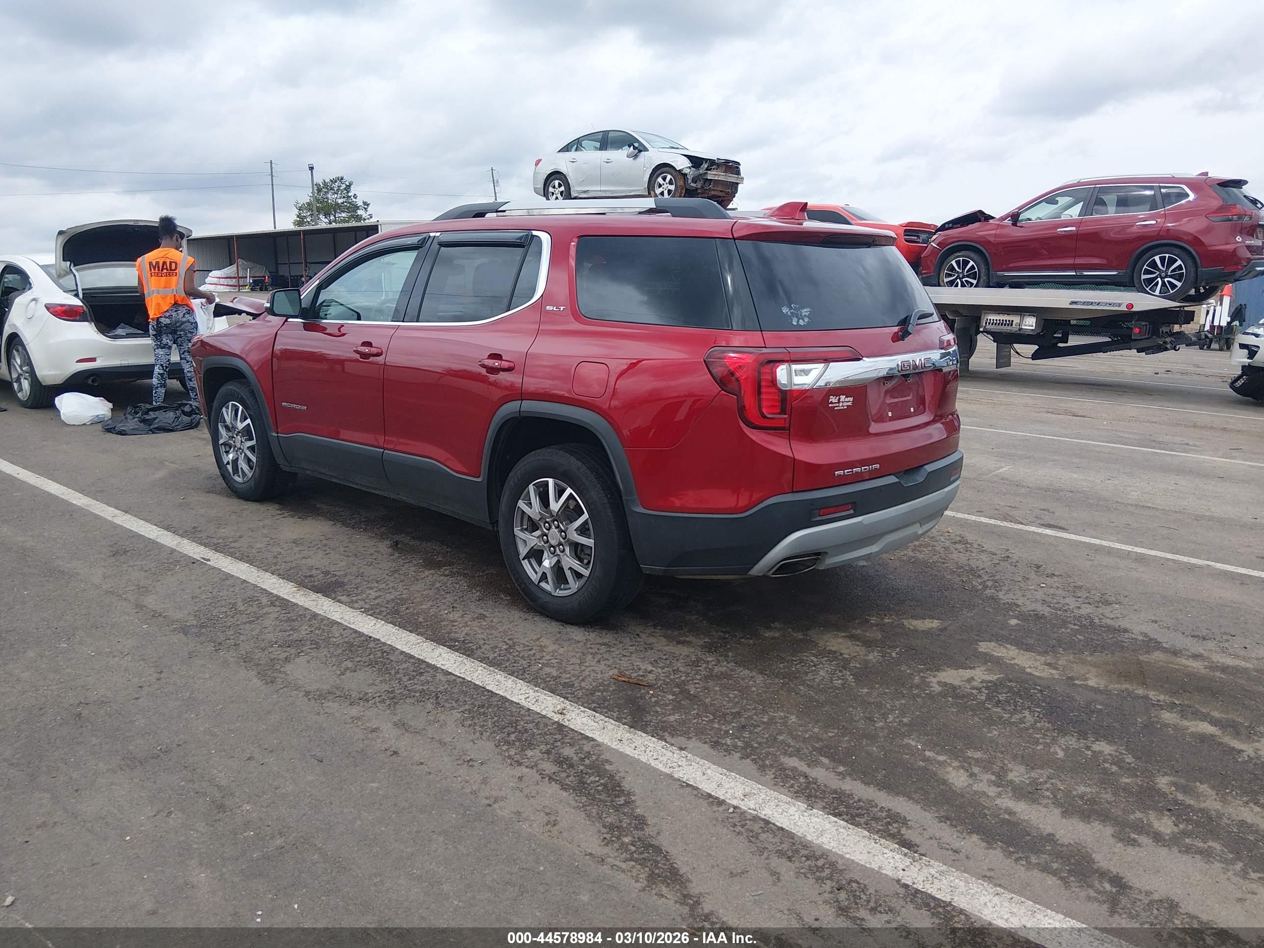 GMC ACADIA image 3