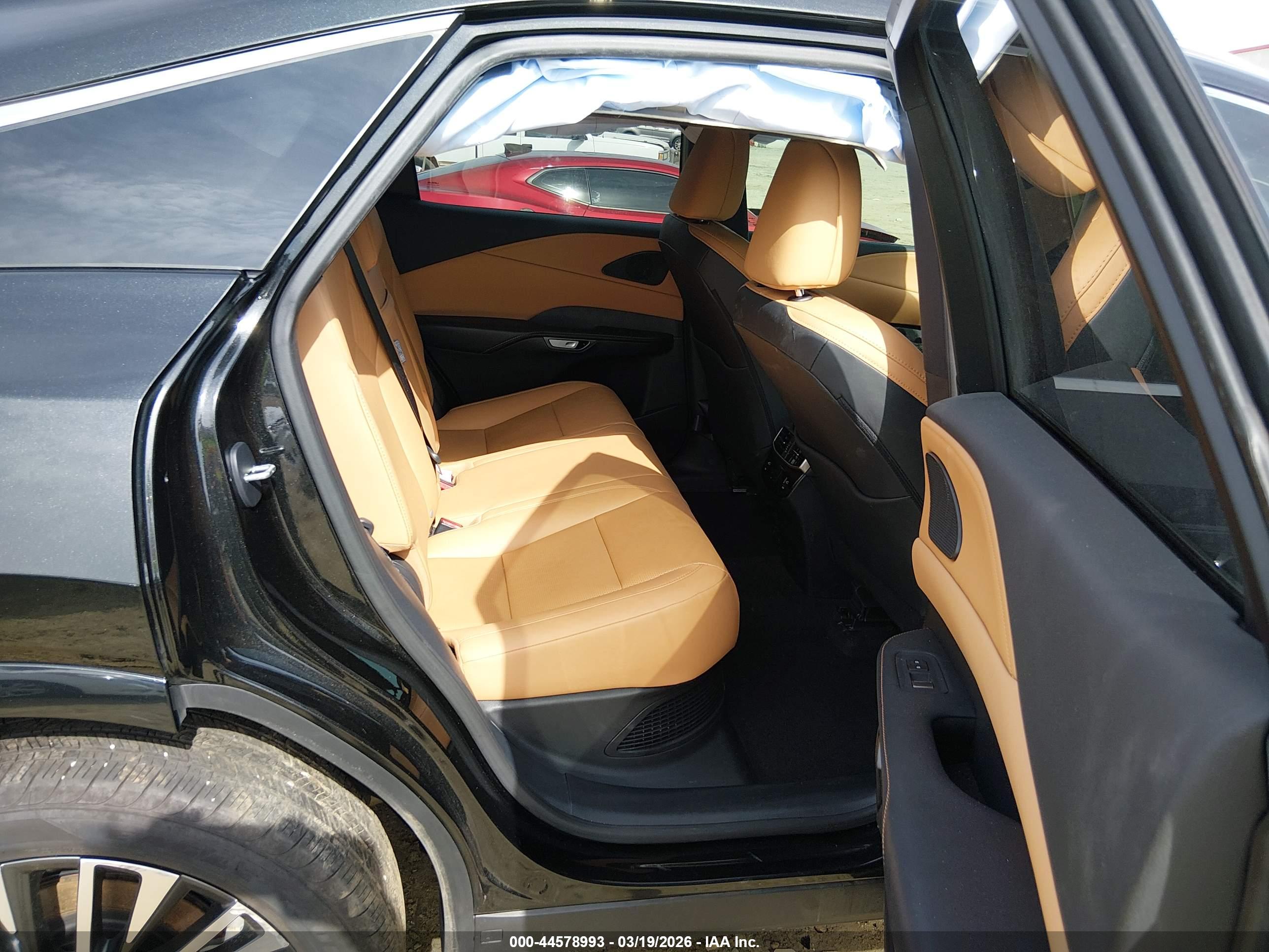 LEXUS RX image 8