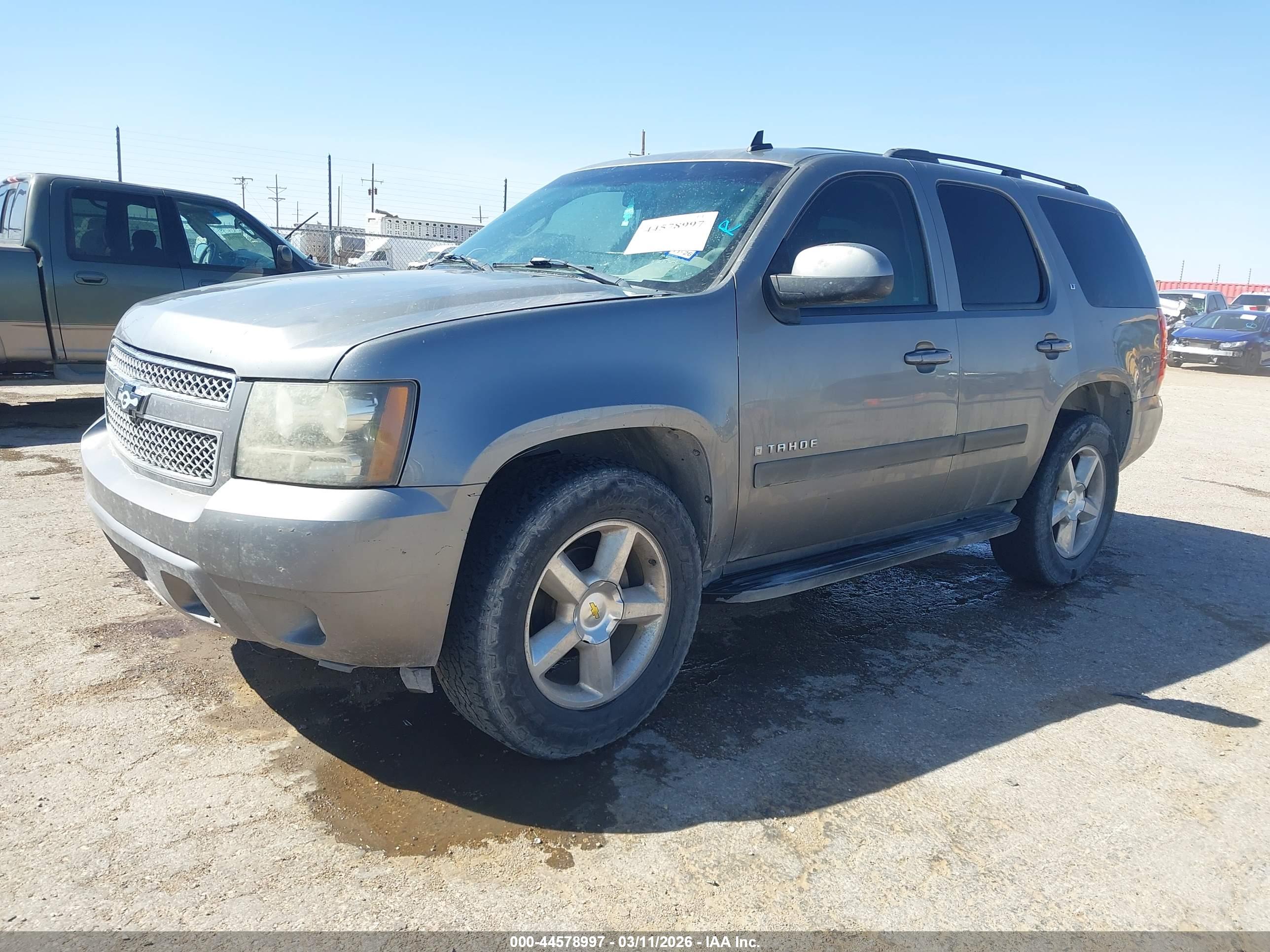 CHEVROLET TAHOE image 2