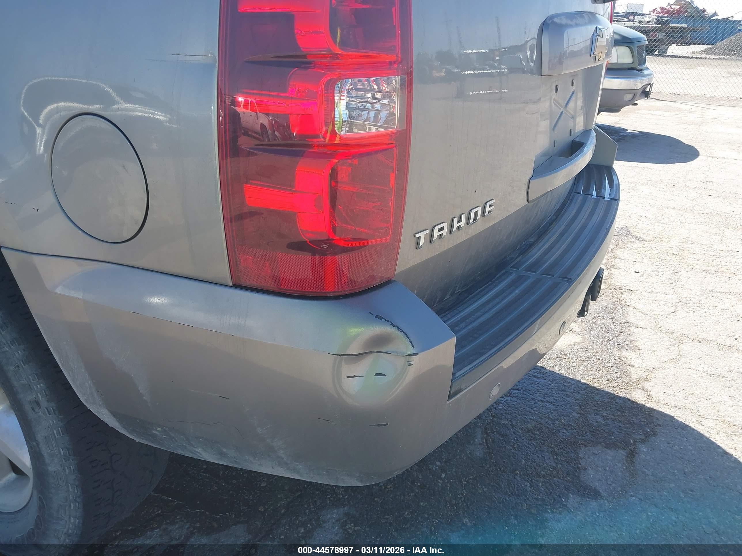 CHEVROLET TAHOE image 6