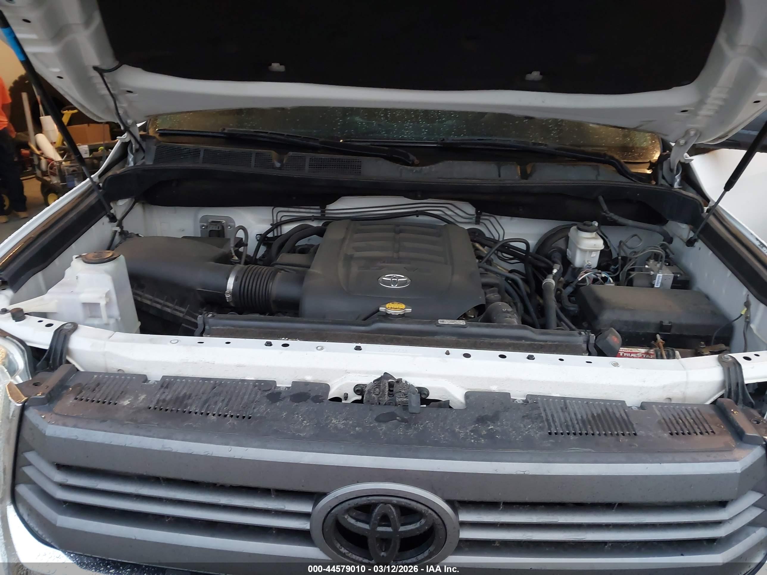 TOYOTA TUNDRA image 10