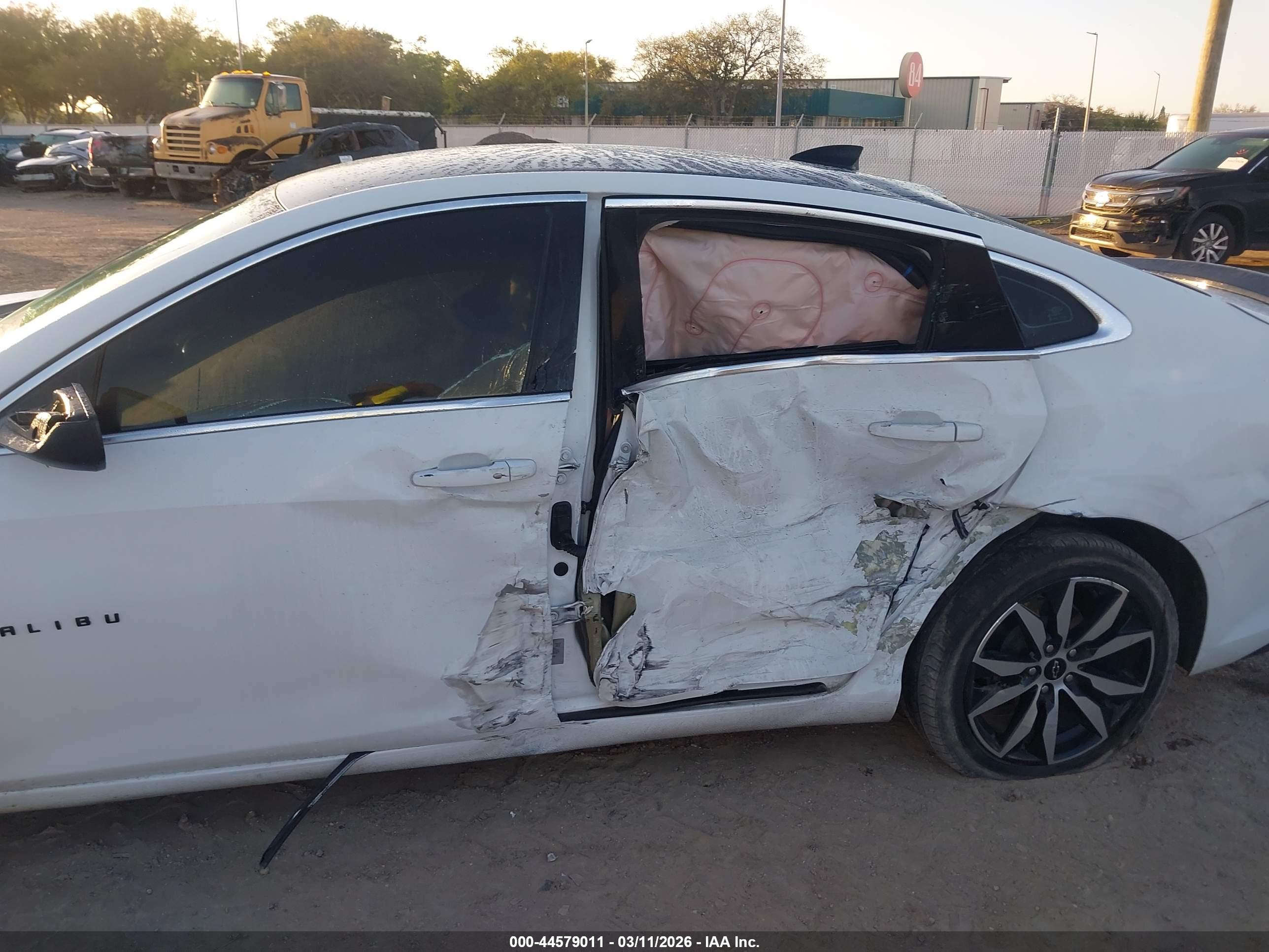 CHEVROLET MALIBU image 6