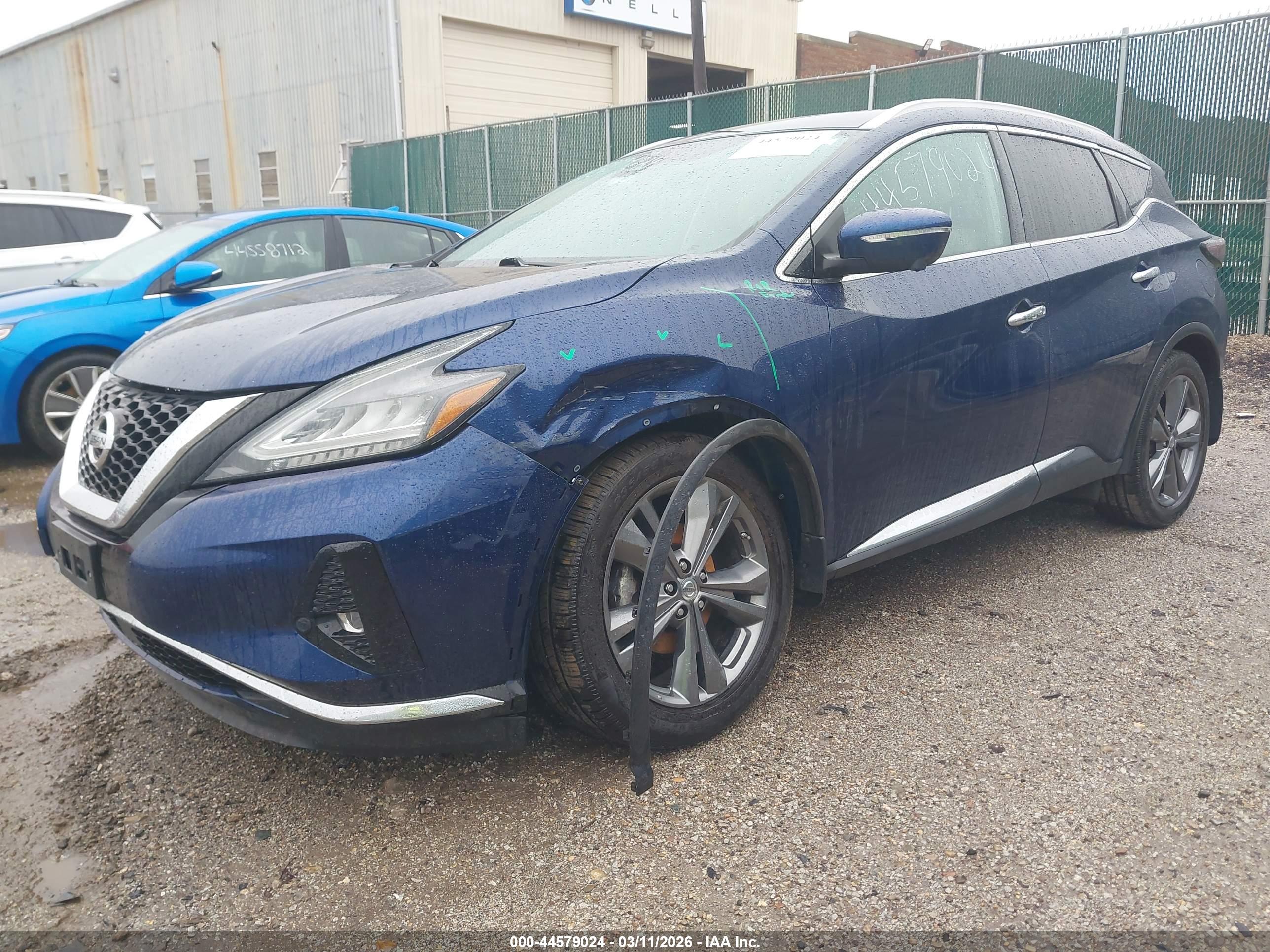 NISSAN MURANO image 2