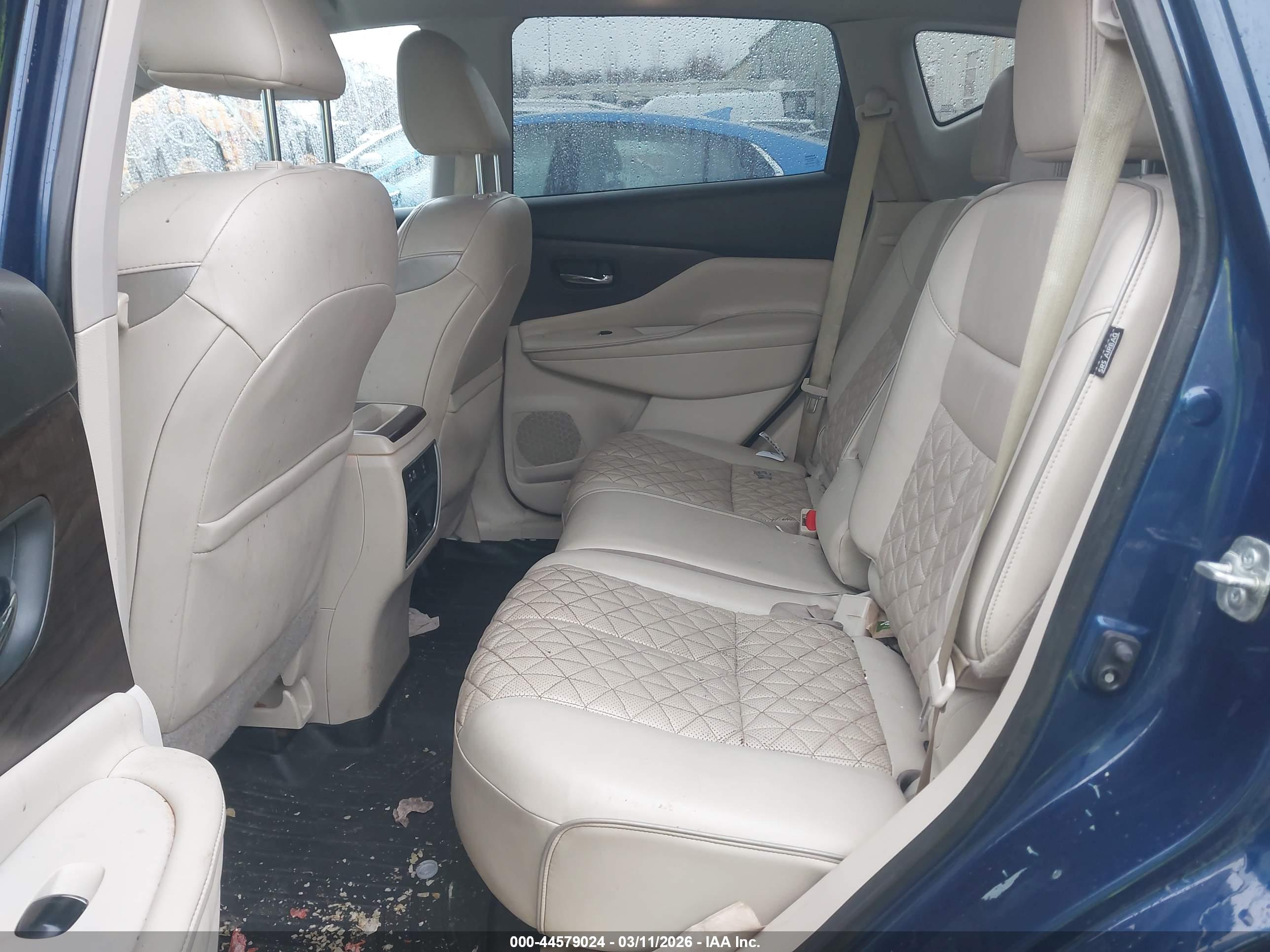 NISSAN MURANO image 8