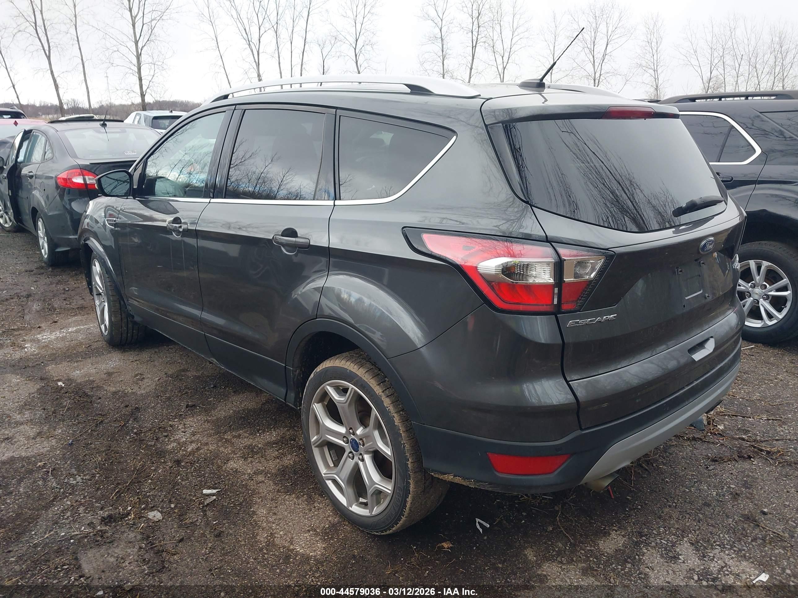 FORD ESCAPE image 3