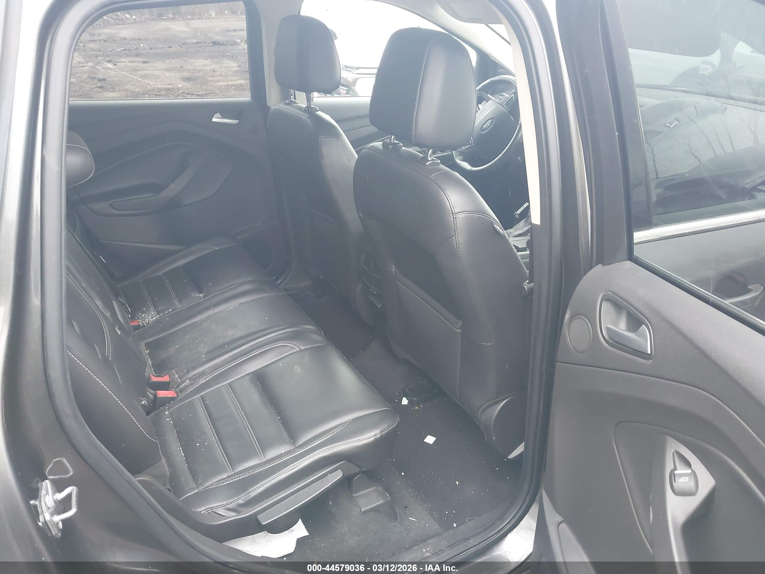 FORD ESCAPE image 8